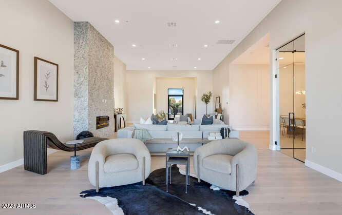 DESERT HILLS - Residential