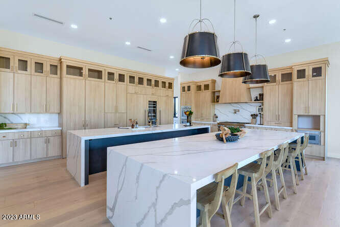 DESERT HILLS - Residential