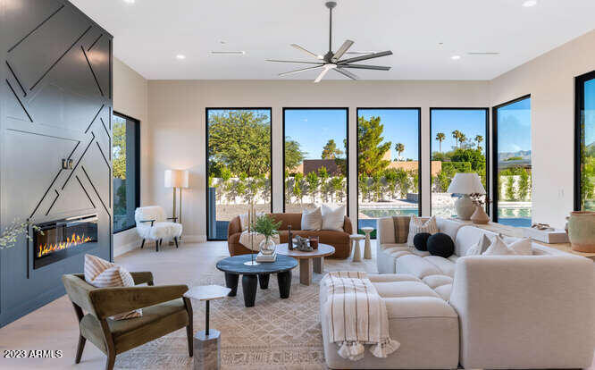 DESERT HILLS - Residential