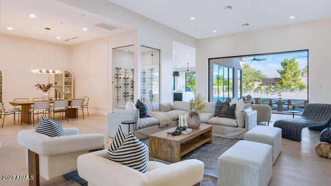 DESERT HILLS - Residential