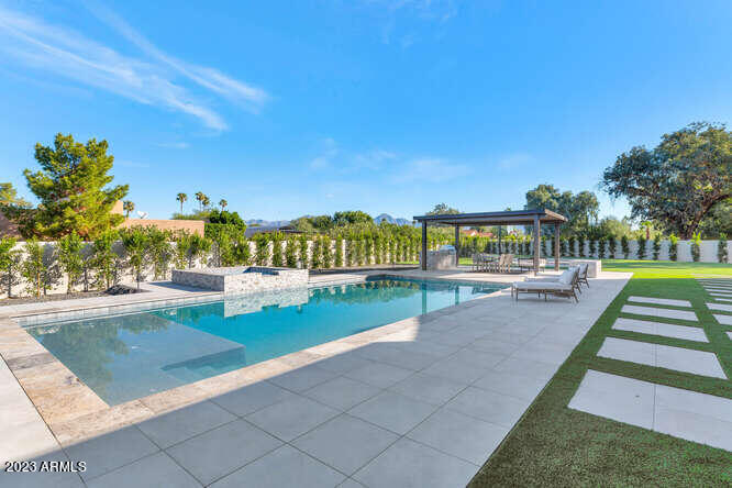 DESERT HILLS - Residential