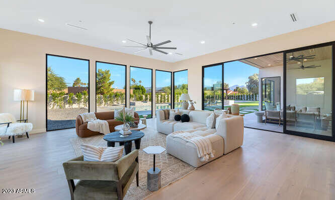 DESERT HILLS - Residential