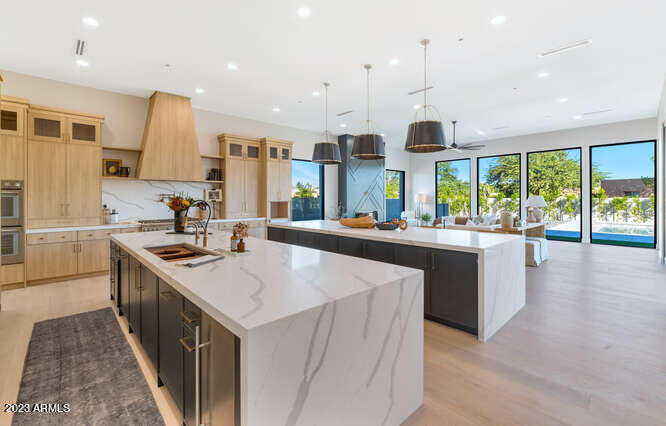 DESERT HILLS - Residential