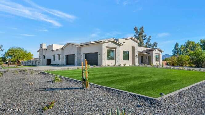 DESERT HILLS - Residential