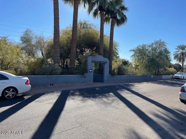 Located on Oak and 47th Place adjacent to green belt with views of Camelback . The lot currently accommodates a single family home built in 1947 of 1420 square feet.
The lot is currently zoned R-3 Multiple family residence and lends itself to many development opportunities.
