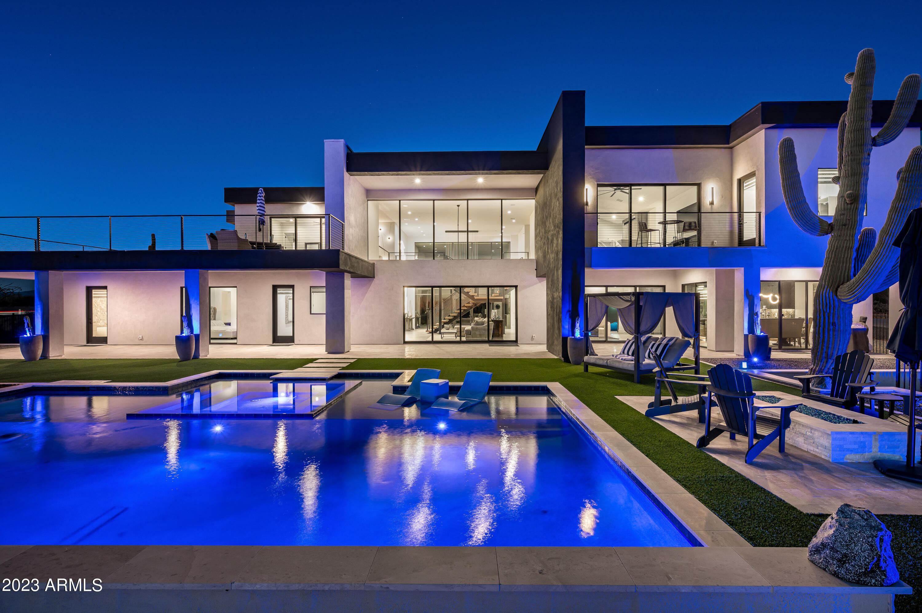 PINNACLE PEAK VIEWS - Residential