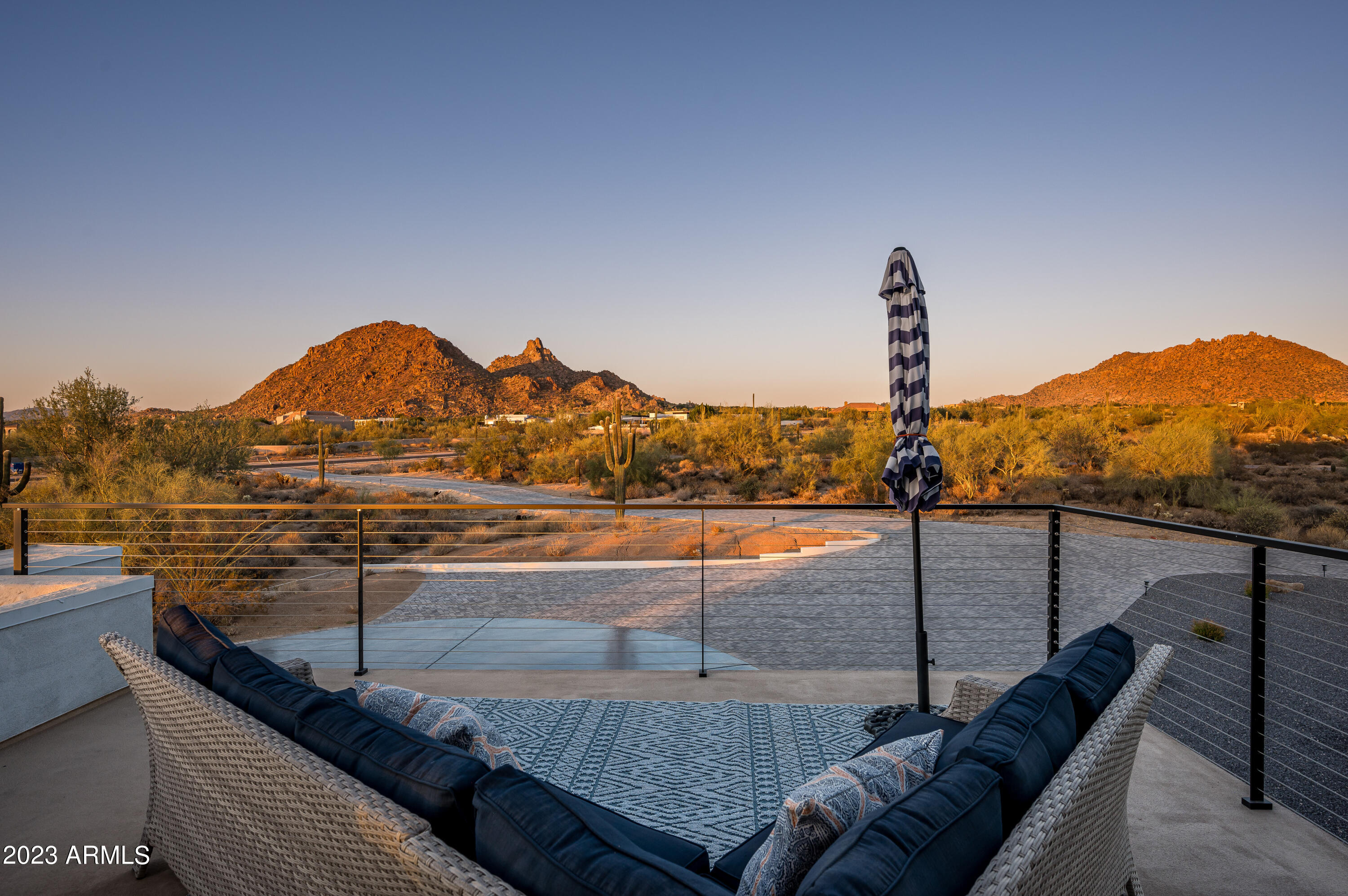 PINNACLE PEAK VIEWS - Residential
