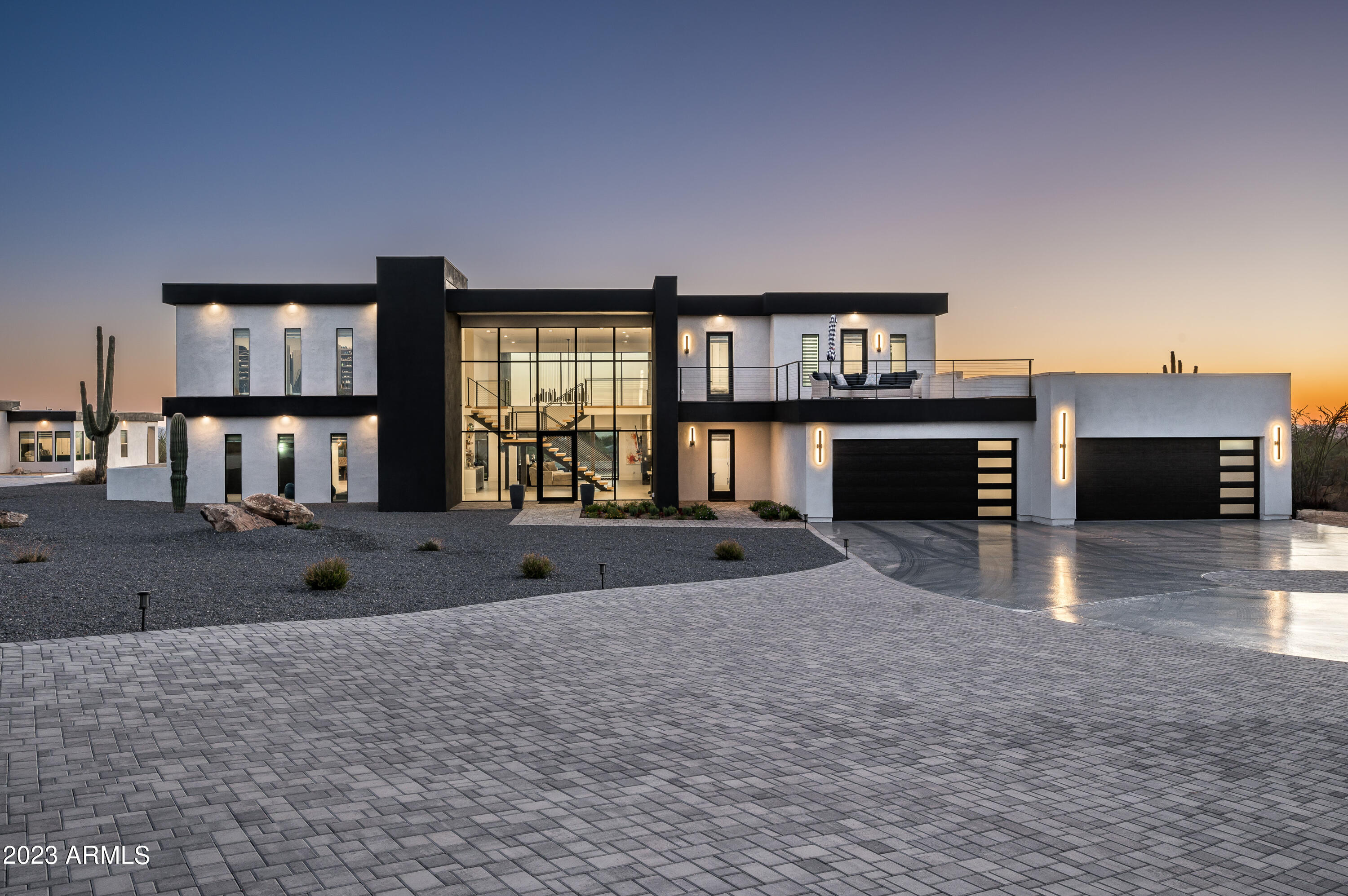 PINNACLE PEAK VIEWS - Residential