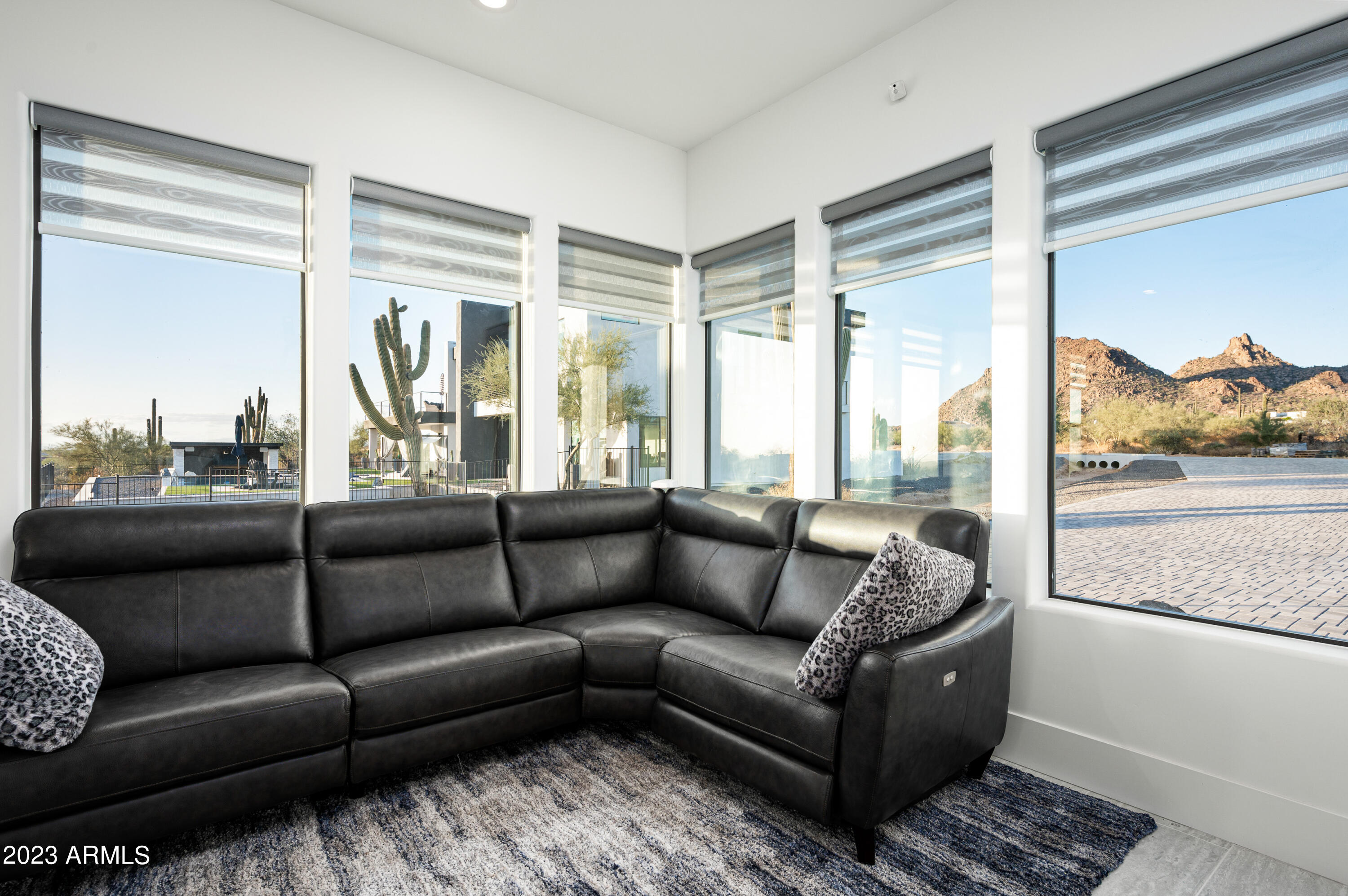 PINNACLE PEAK VIEWS - Residential