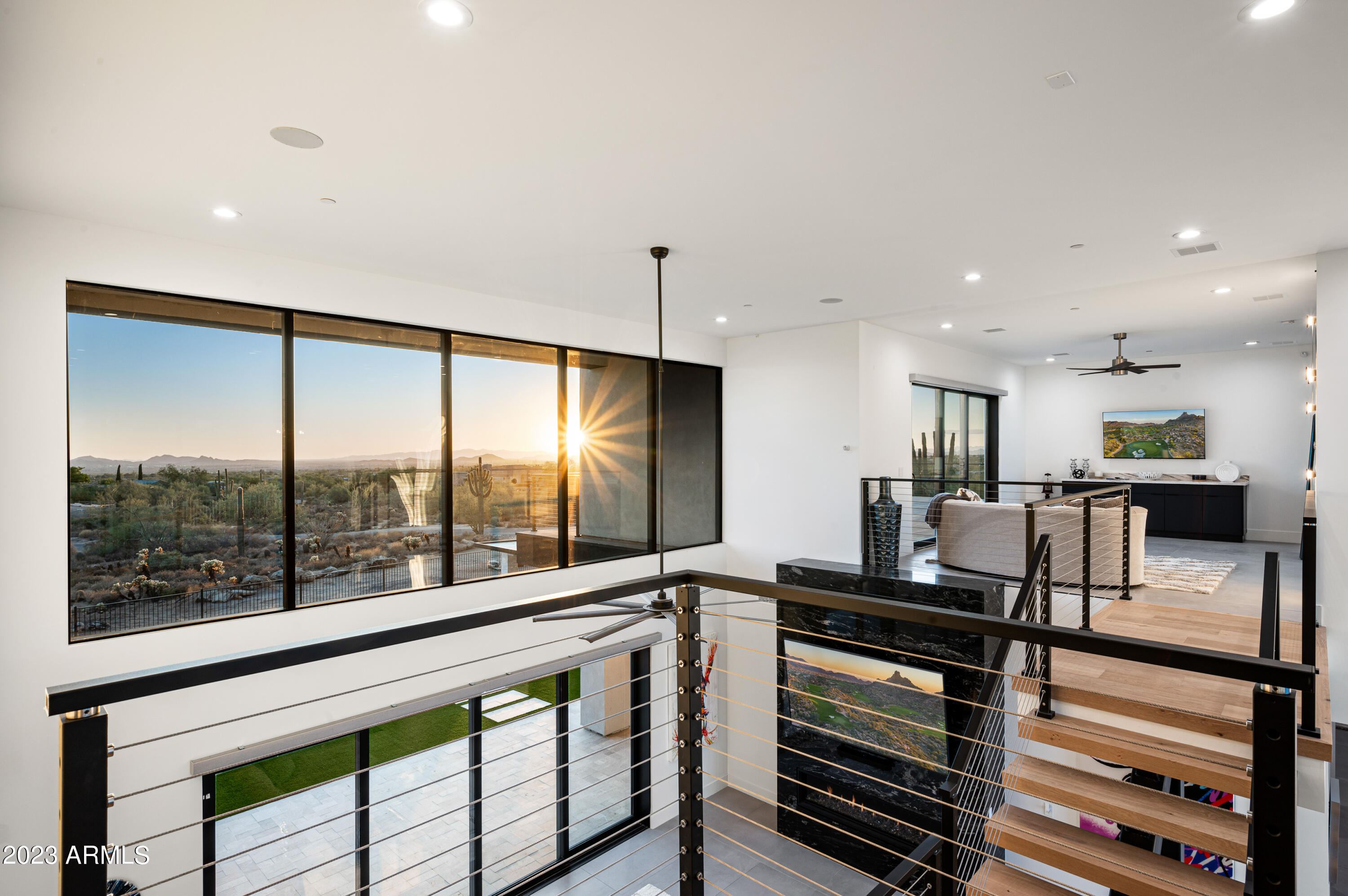 PINNACLE PEAK VIEWS - Residential