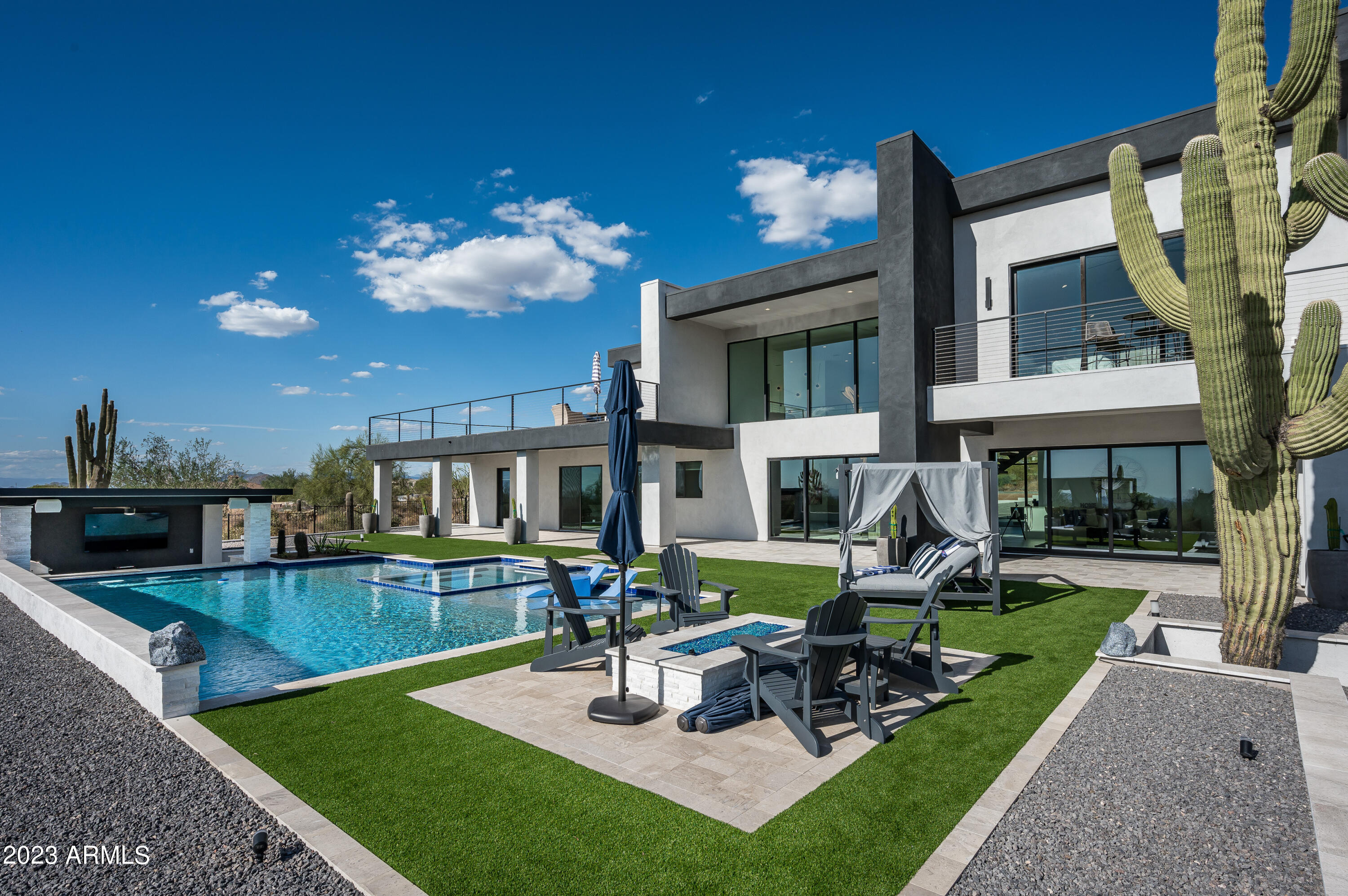 PINNACLE PEAK VIEWS - Residential