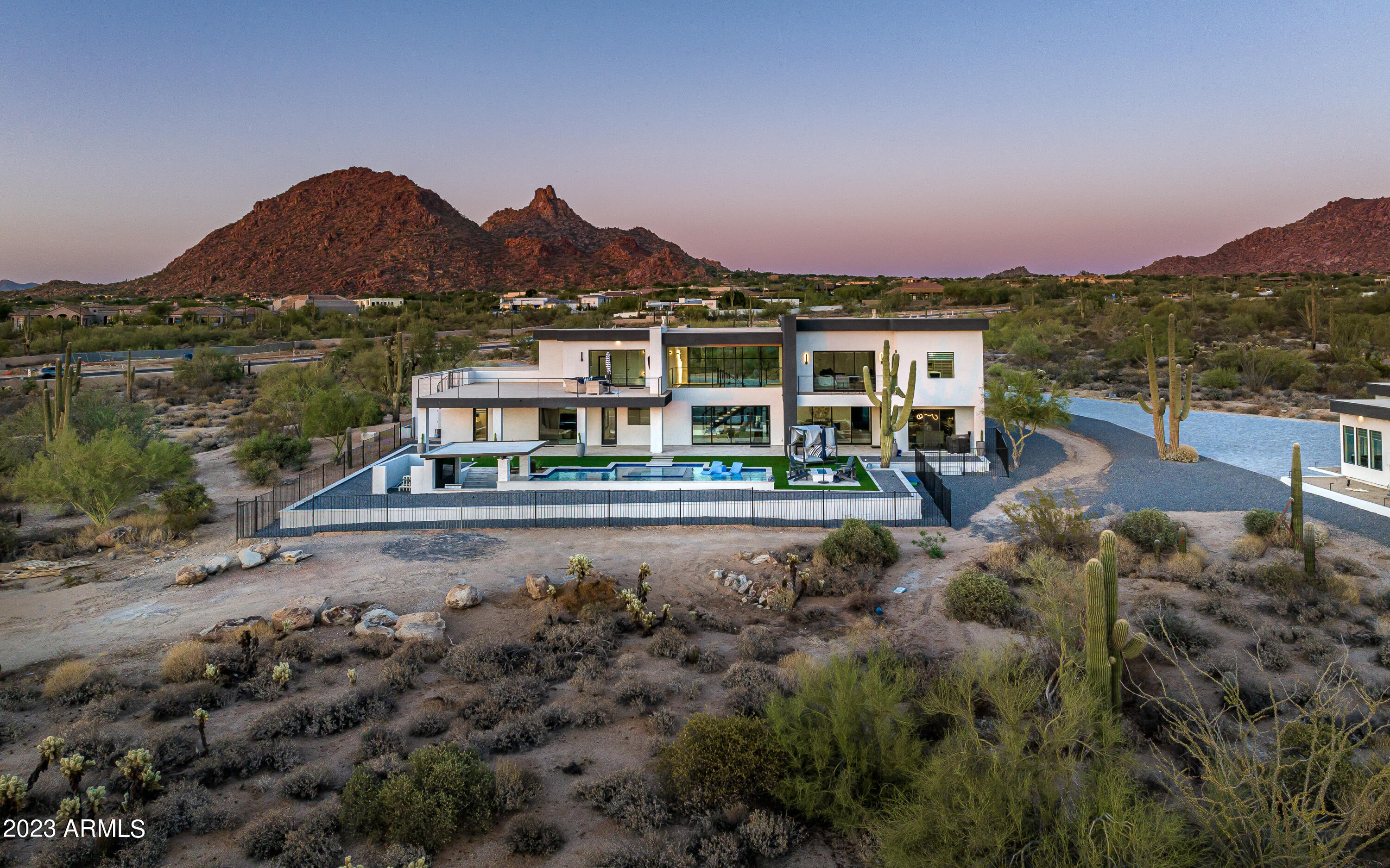 PINNACLE PEAK VIEWS - Residential
