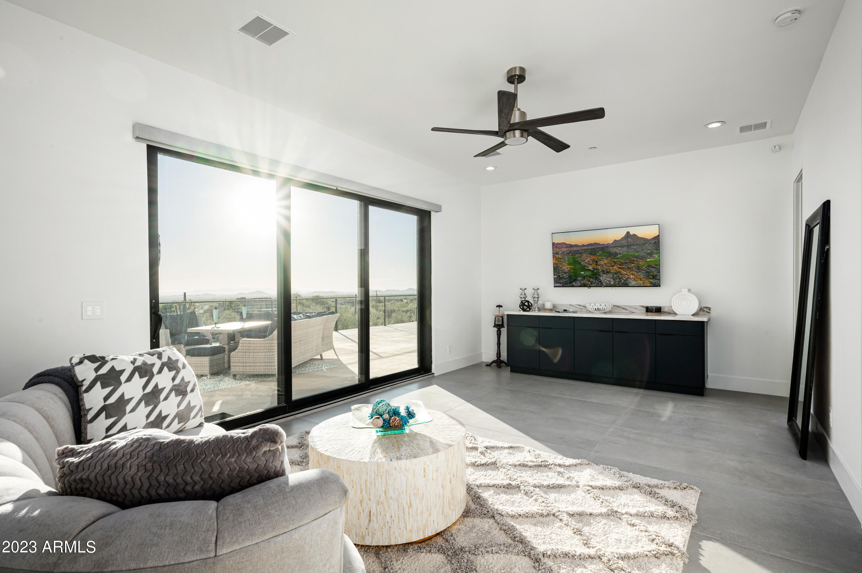 PINNACLE PEAK VIEWS - Residential