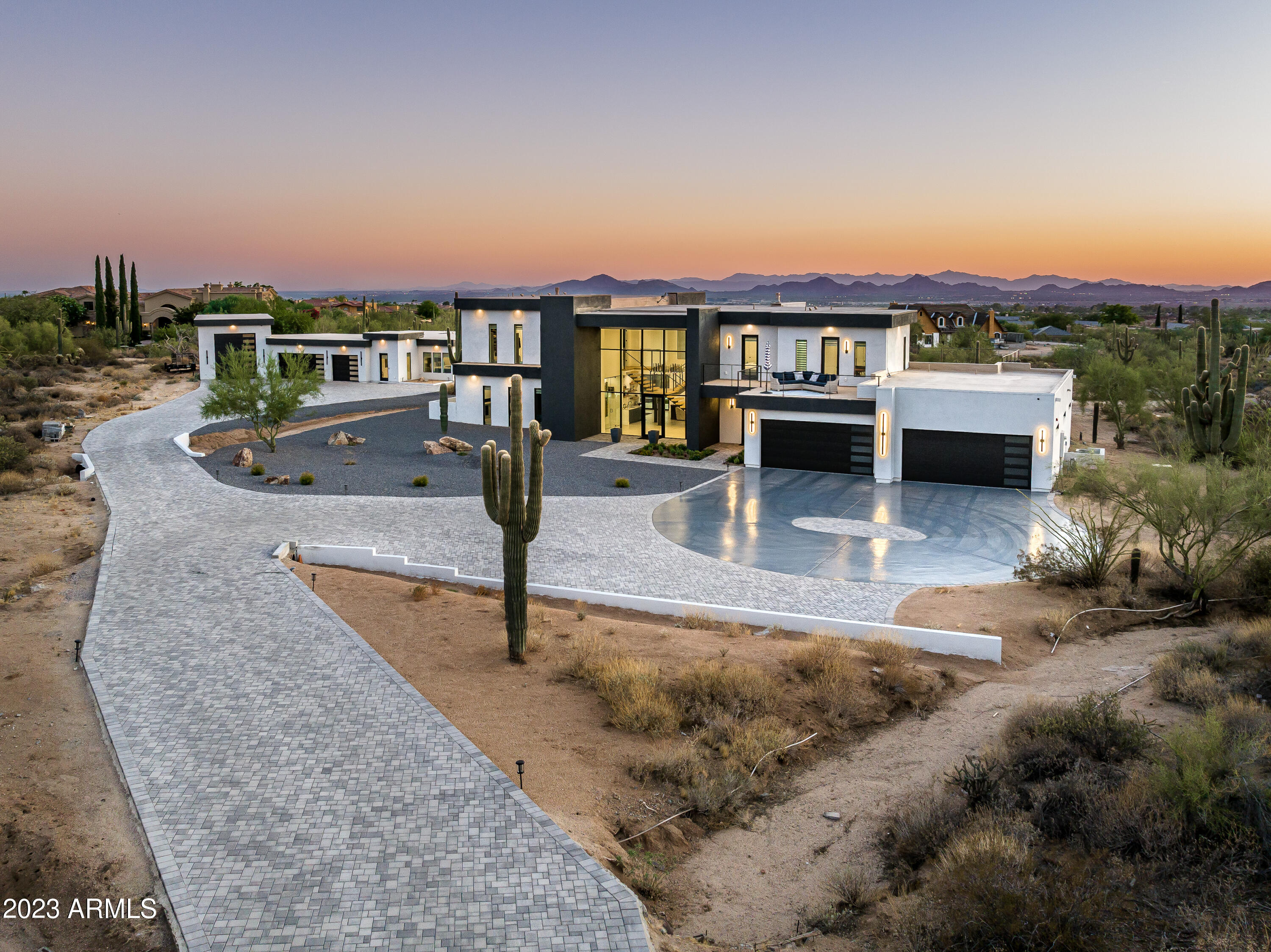 PINNACLE PEAK VIEWS - Residential