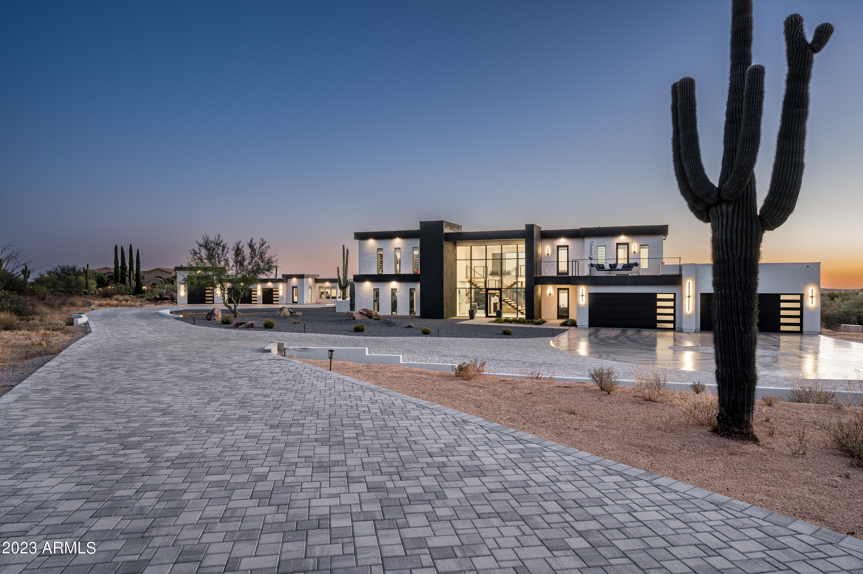 PINNACLE PEAK VIEWS - Residential