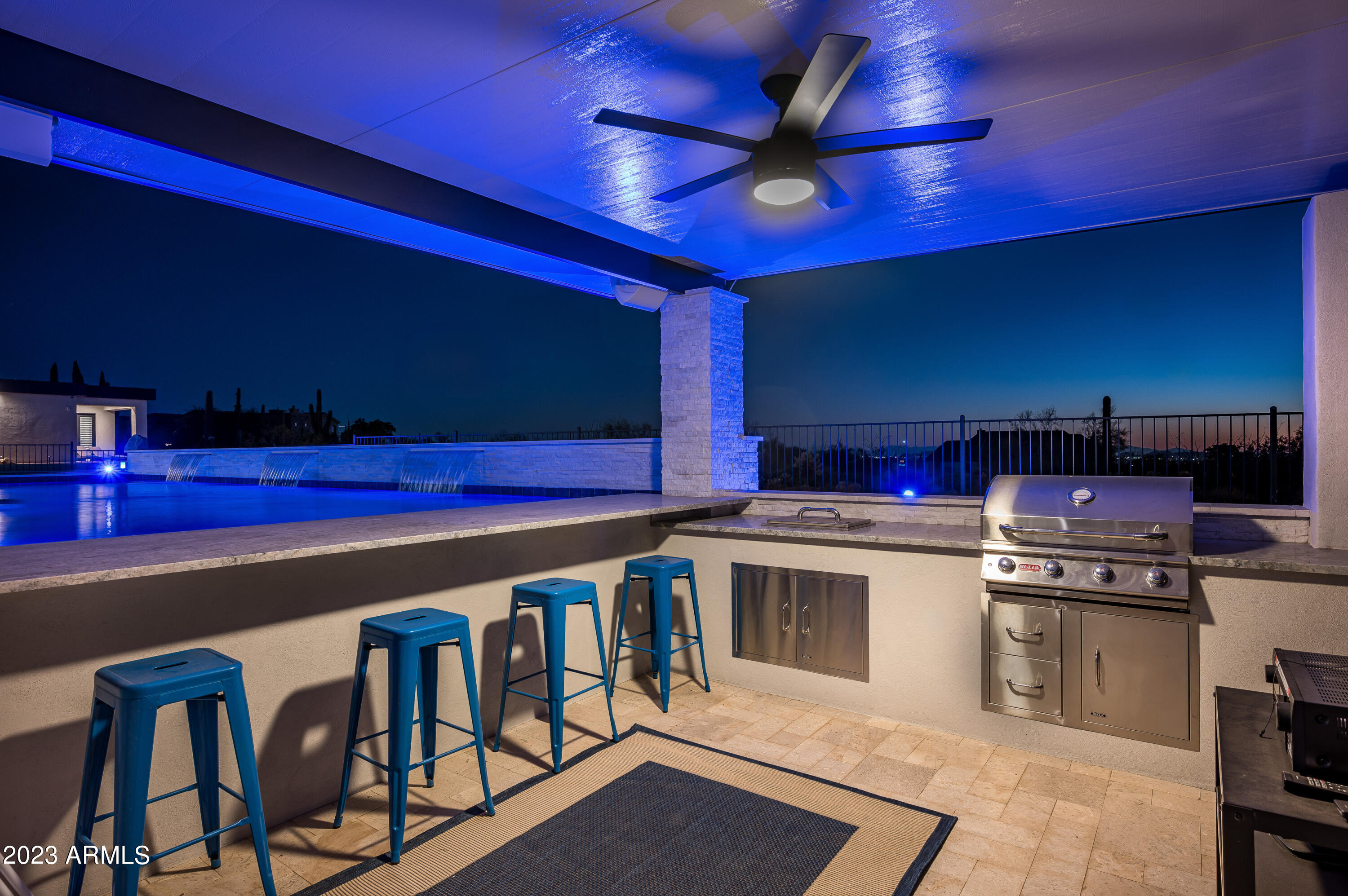 PINNACLE PEAK VIEWS - Residential