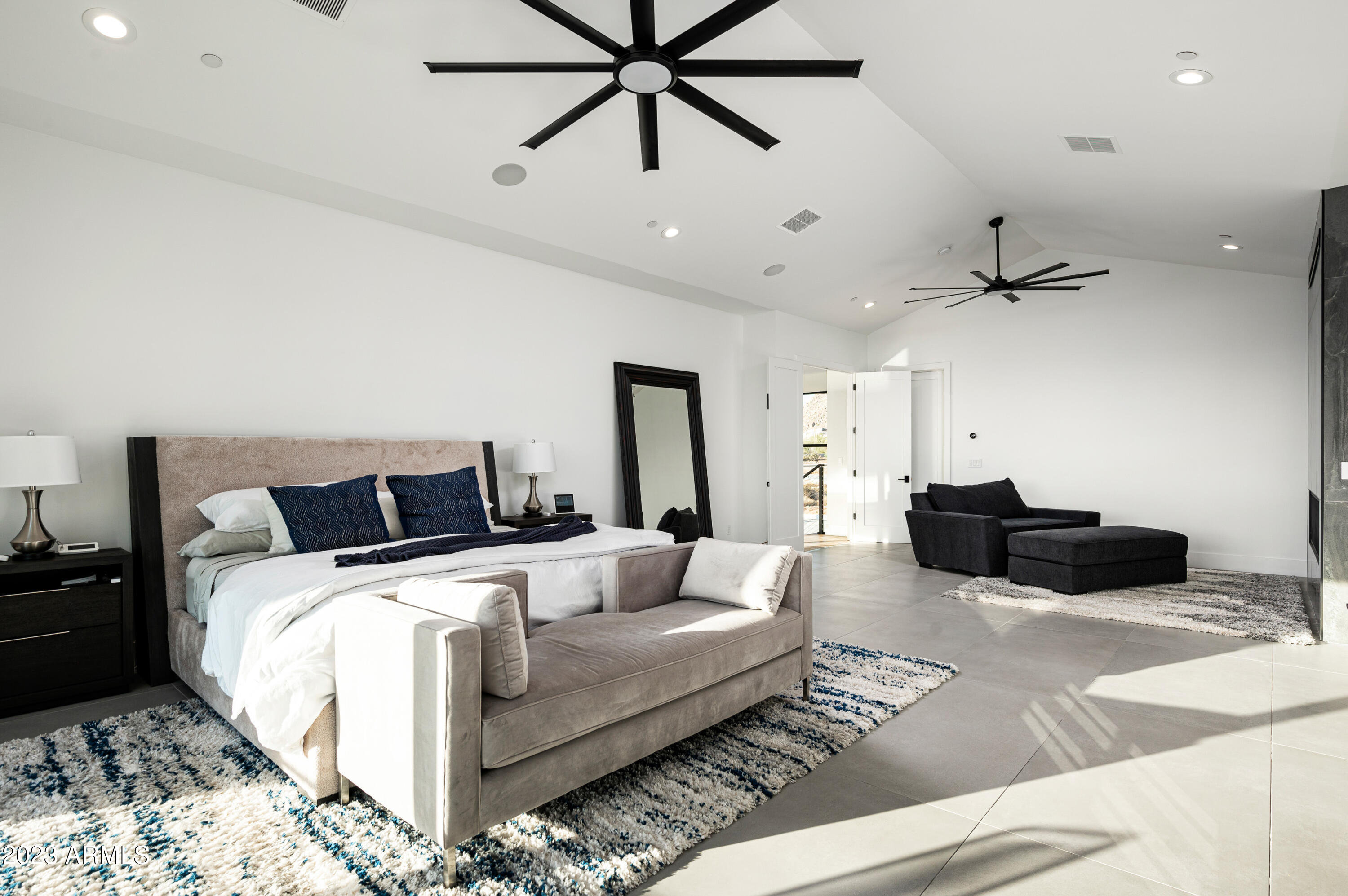 PINNACLE PEAK VIEWS - Residential