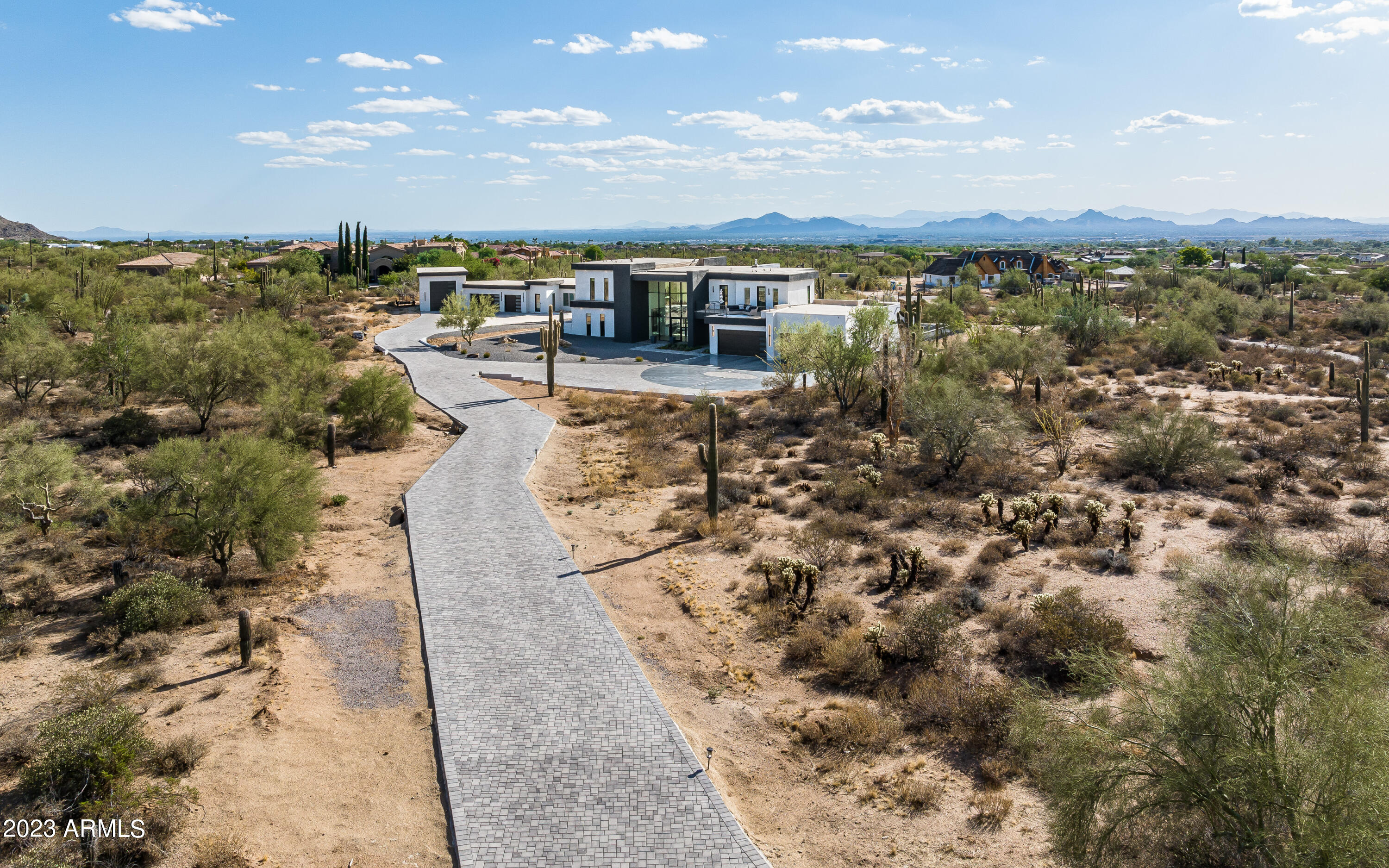 PINNACLE PEAK VIEWS - Residential