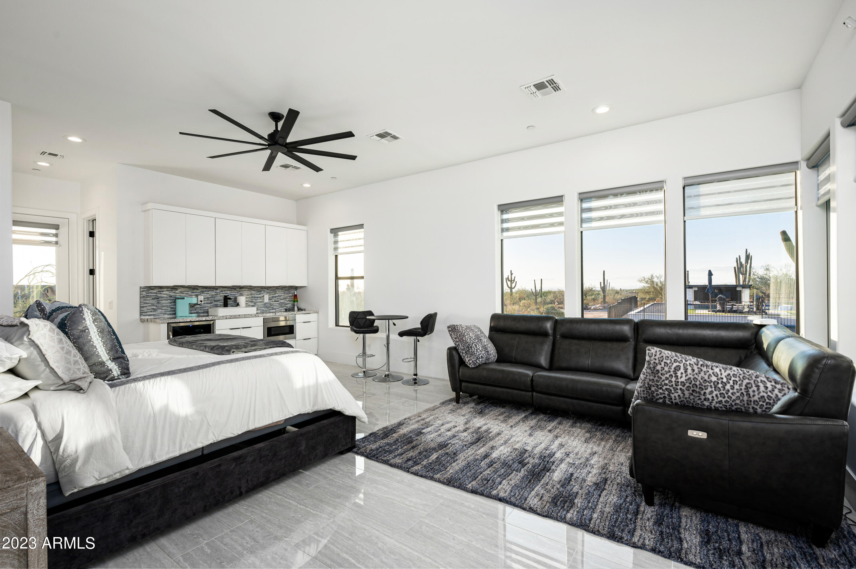 PINNACLE PEAK VIEWS - Residential