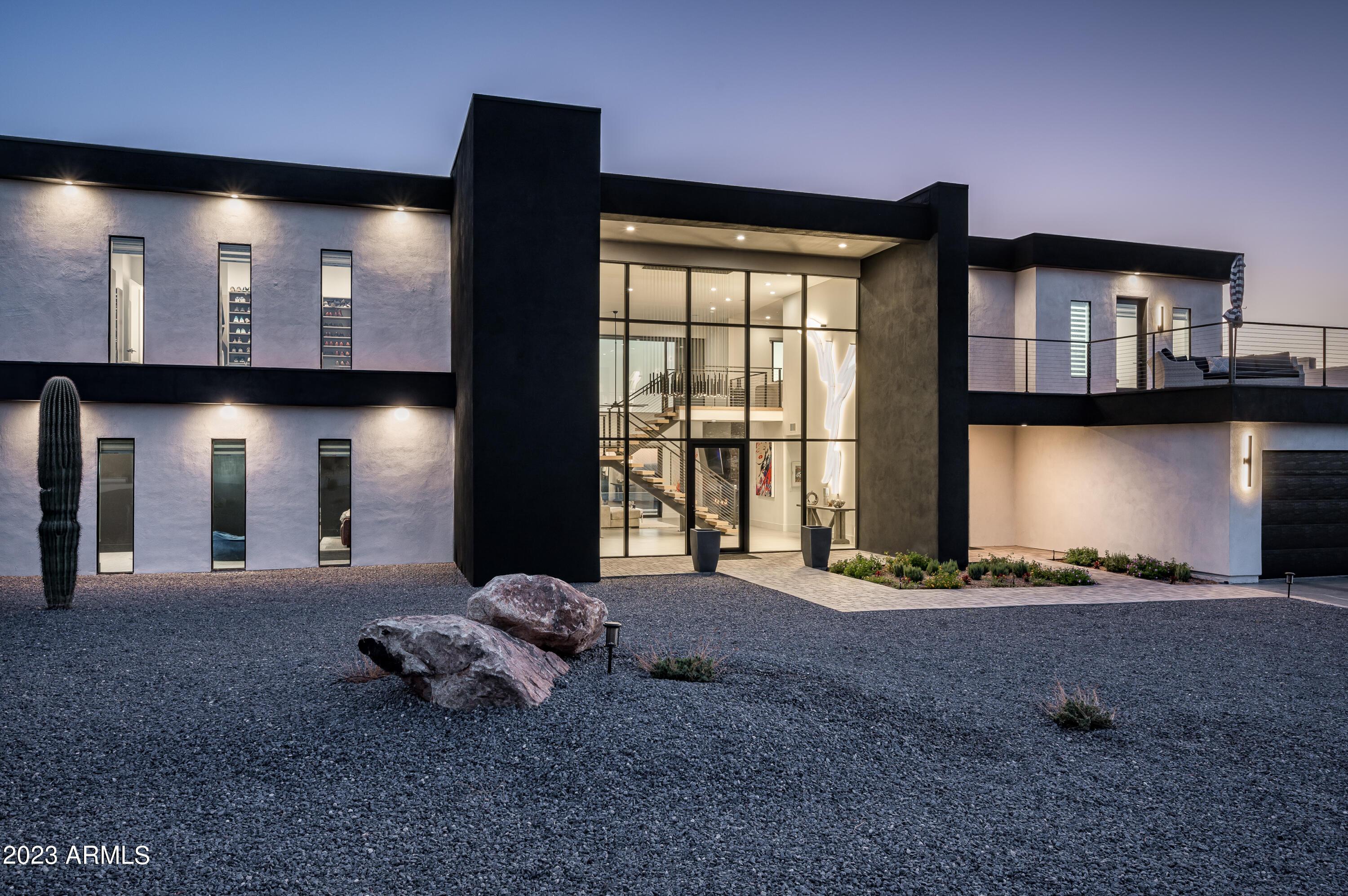 PINNACLE PEAK VIEWS - Residential