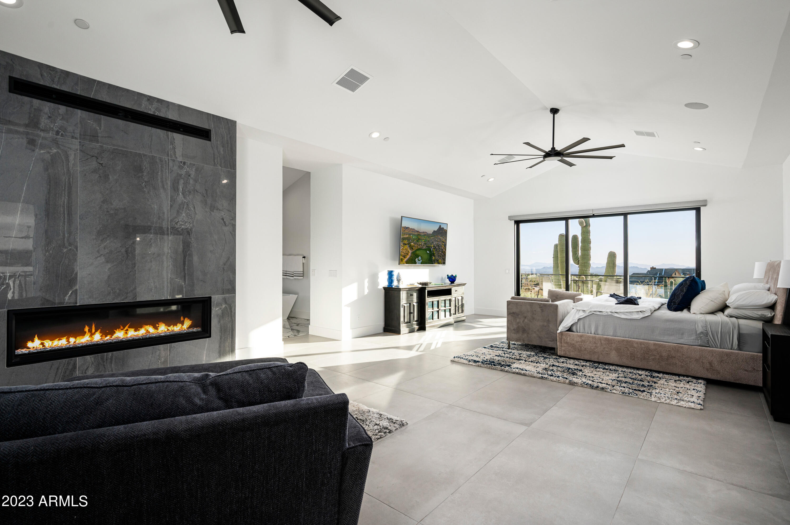PINNACLE PEAK VIEWS - Residential