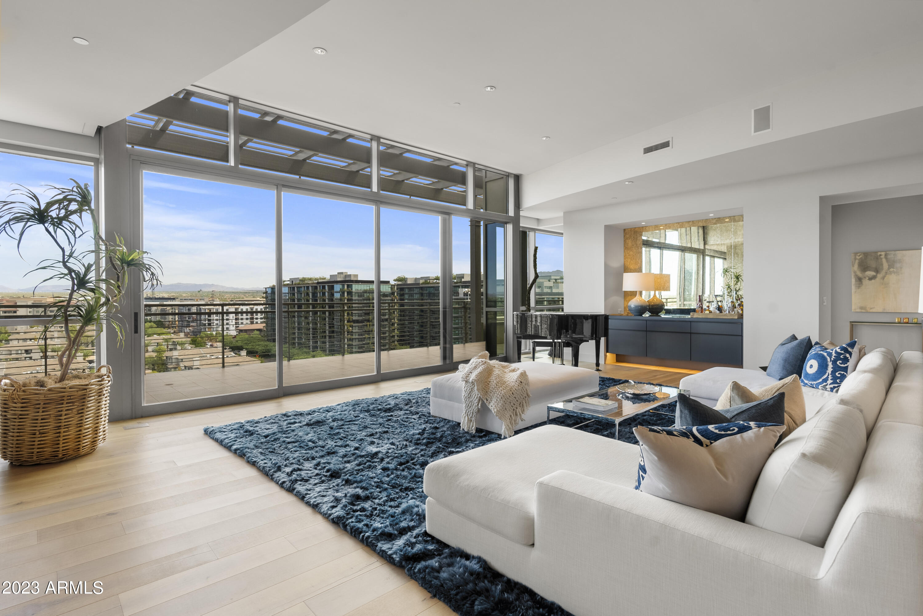 Plaza Lofts at Kierland Commons - Residential
