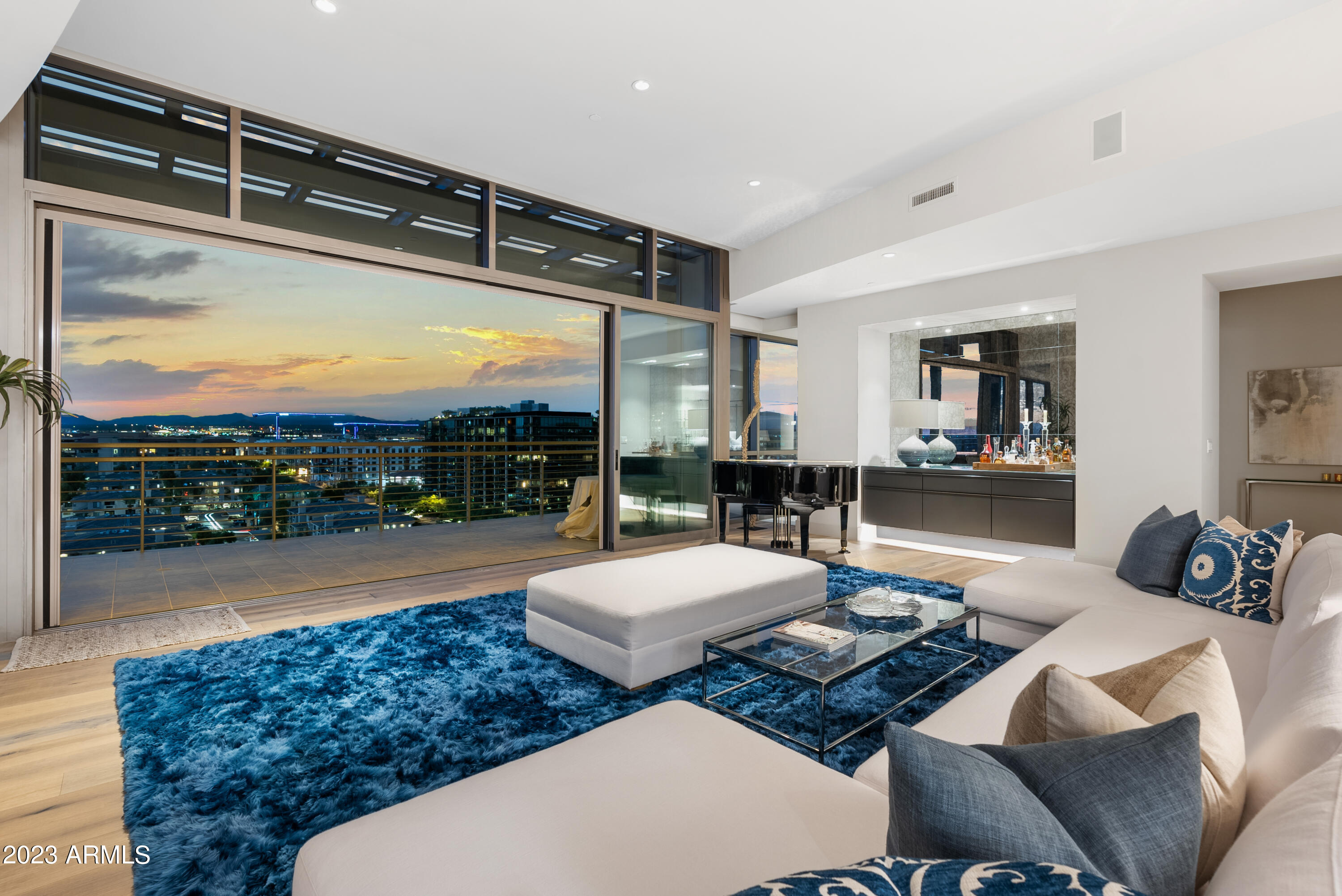 Plaza Lofts at Kierland Commons - Residential