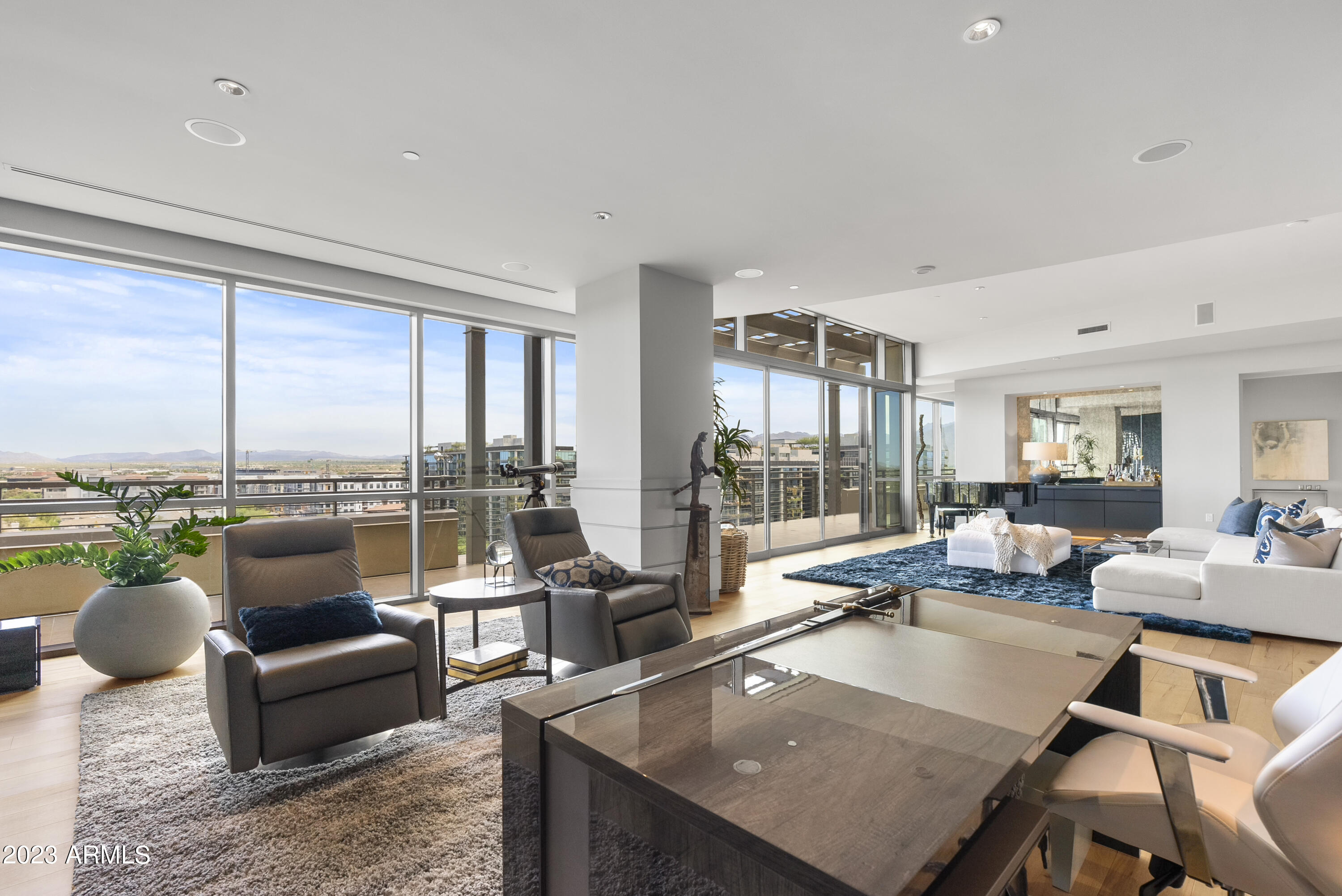 Plaza Lofts at Kierland Commons - Residential