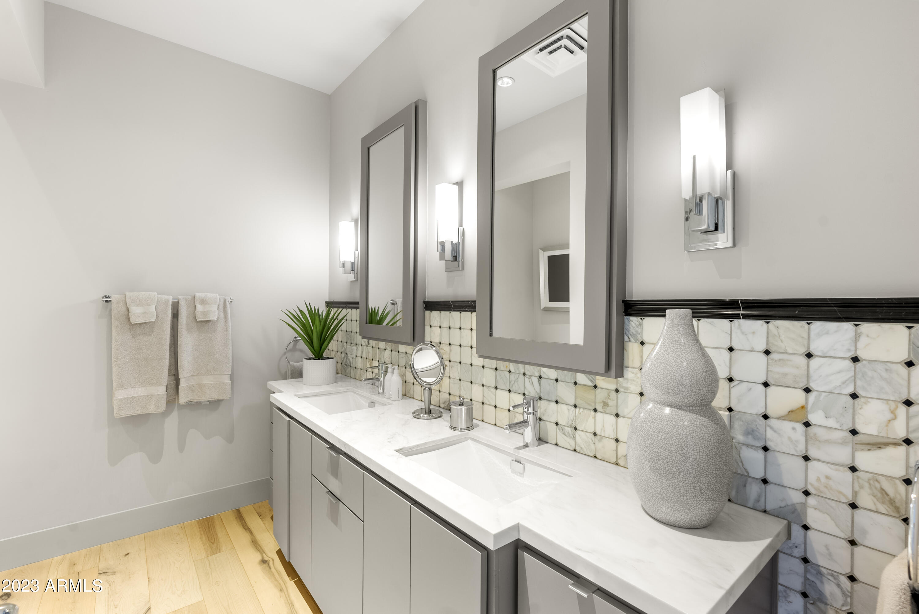 Plaza Lofts at Kierland Commons - Residential