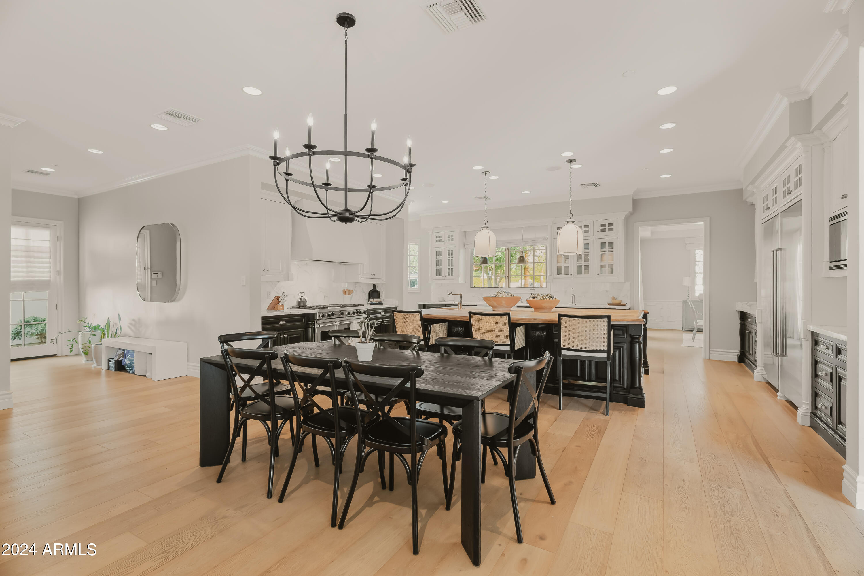 ARCADIA MANORS - Residential