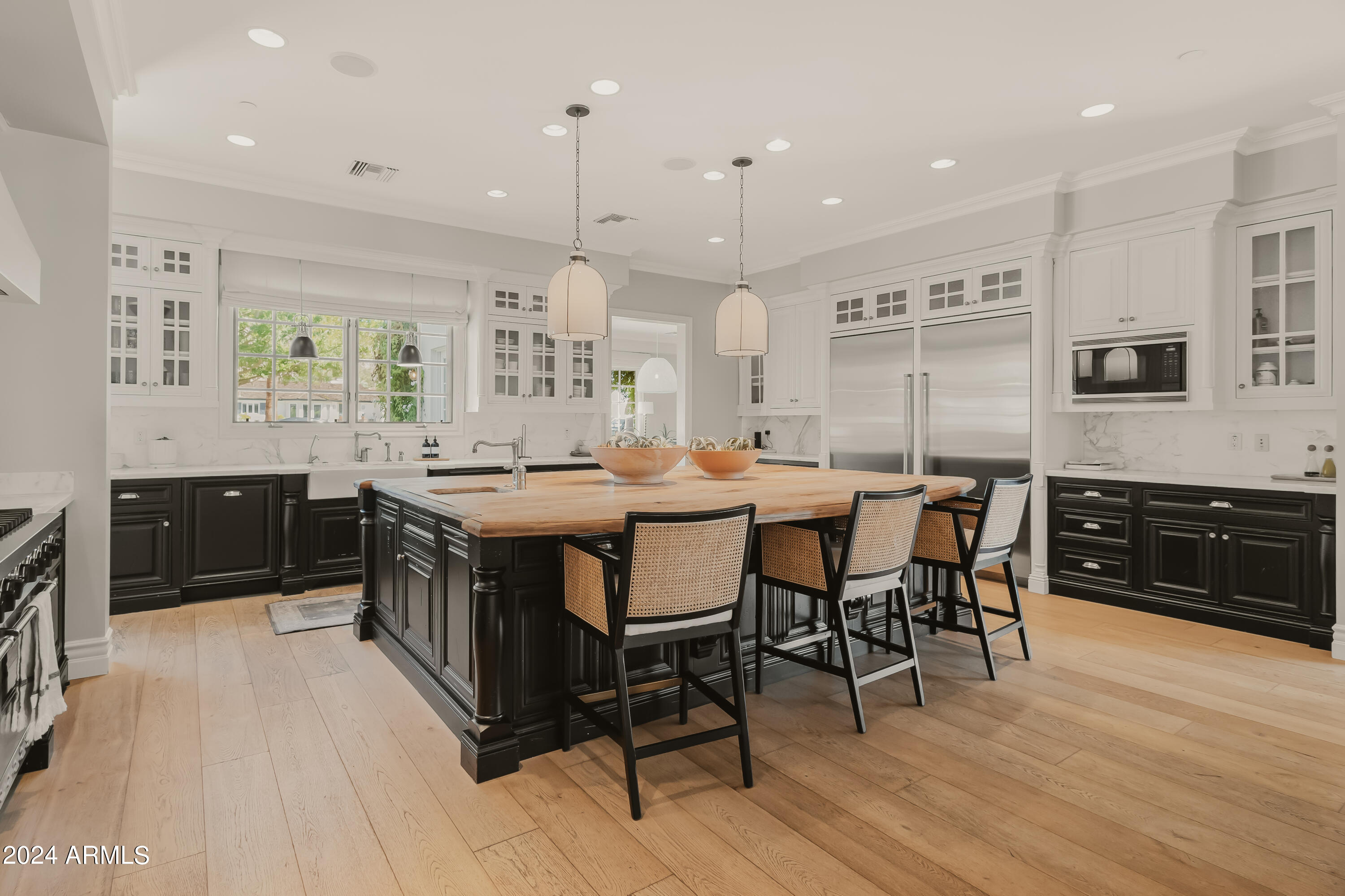 ARCADIA MANORS - Residential