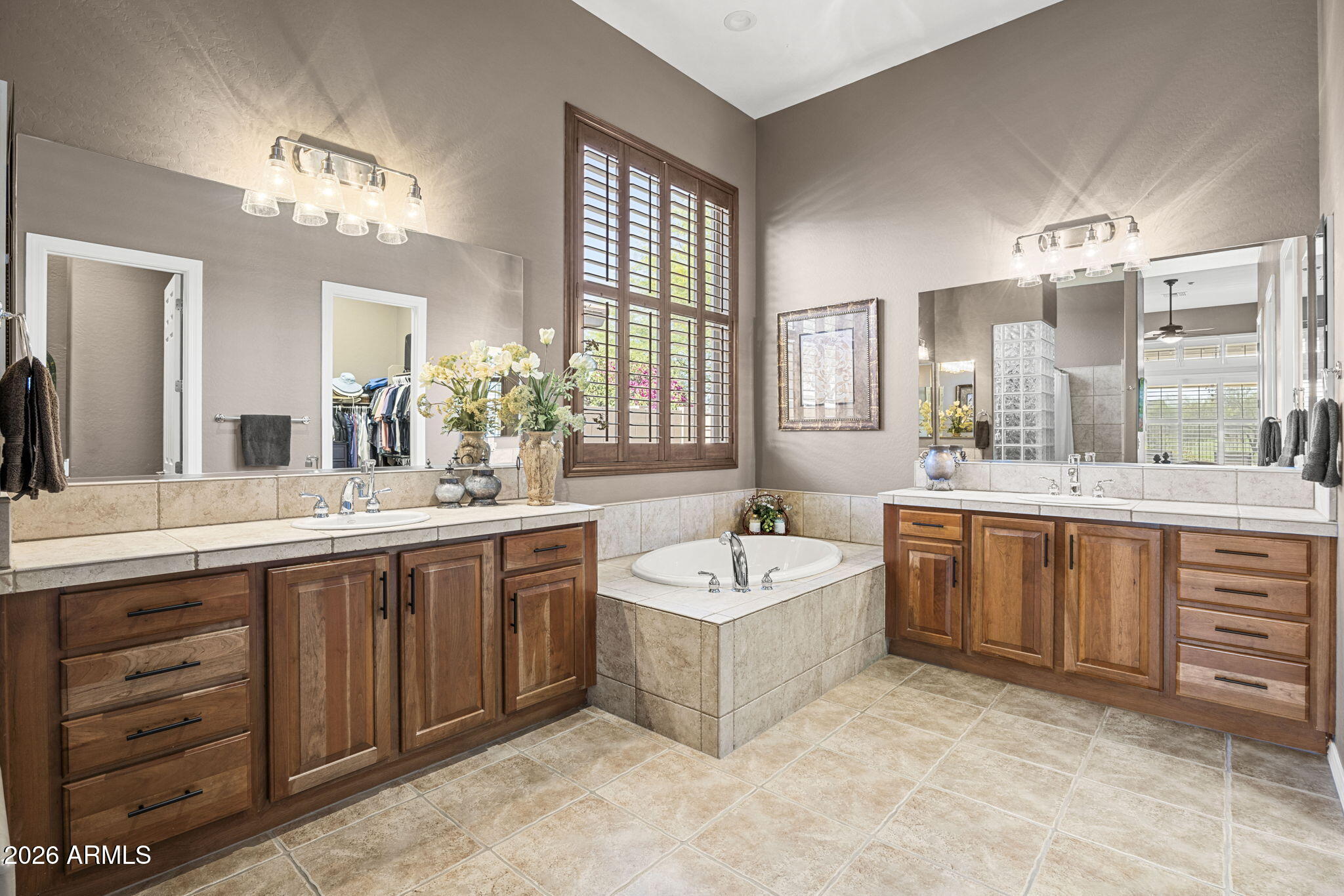ANTHEM COUNTRY CLUB - Residential