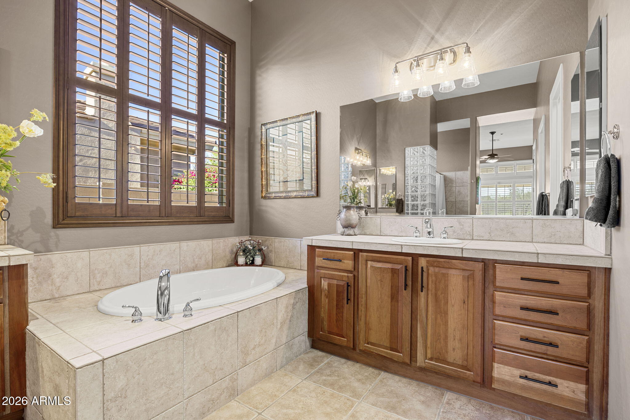 ANTHEM COUNTRY CLUB - Residential