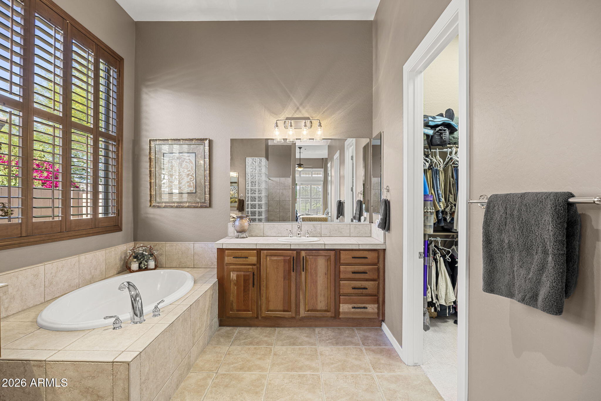 ANTHEM COUNTRY CLUB - Residential