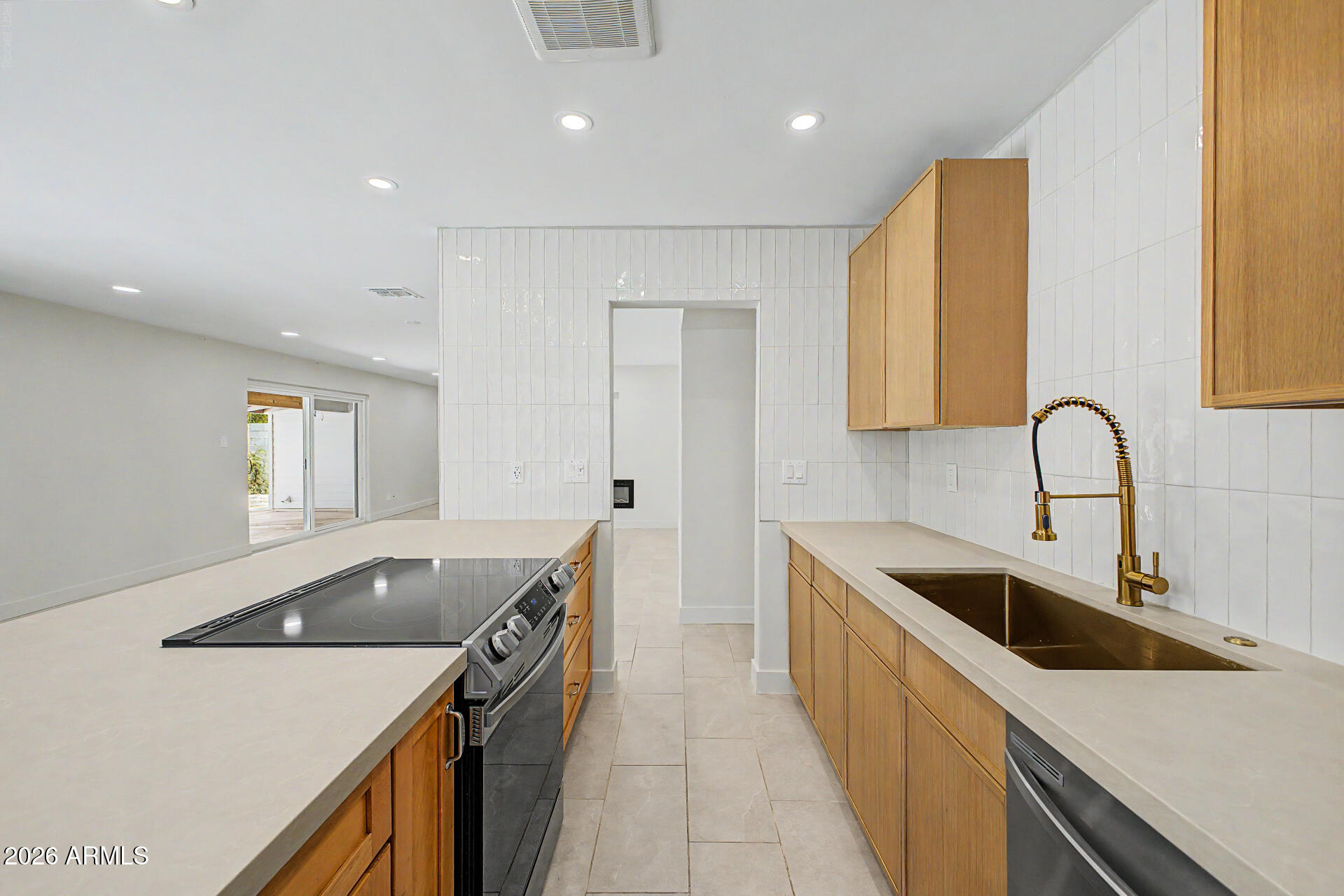 SCOTTSDALE ESTATES 9 LTS 1014-1183 INCL & TR A - Residential