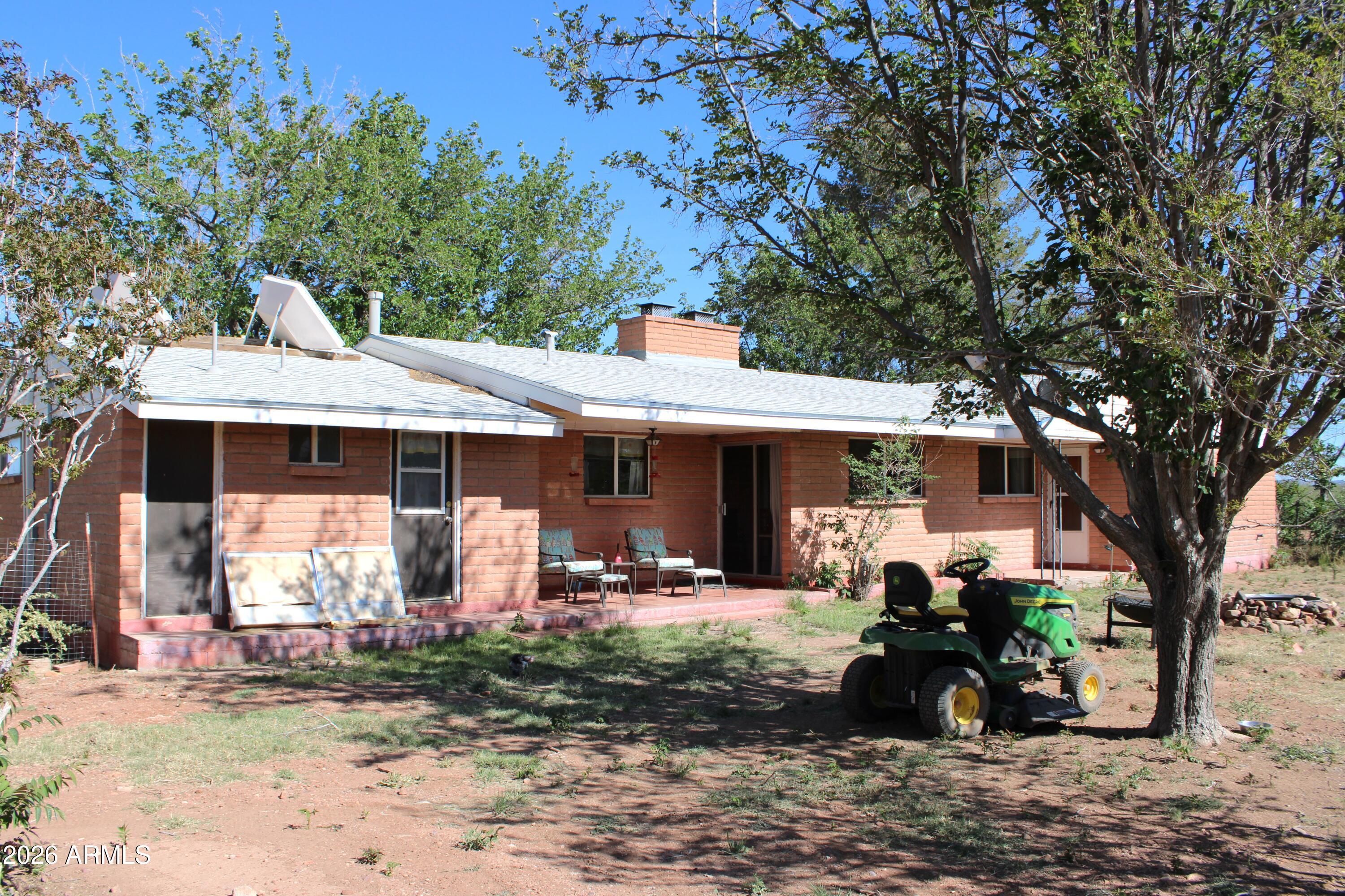 S2n2nene Sec 12 23 25 10.00Ac - Residential