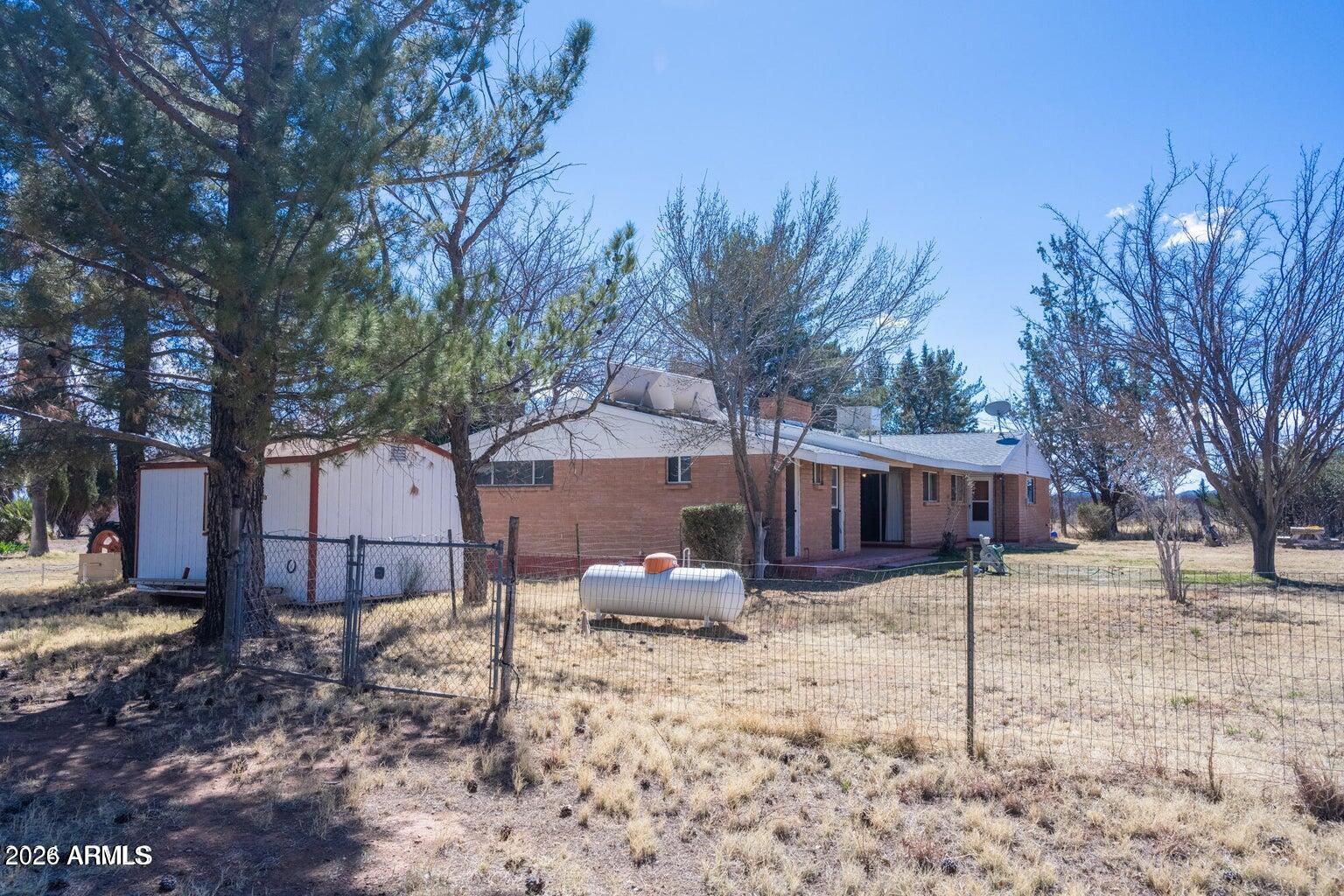 S2n2nene Sec 12 23 25 10.00Ac - Residential