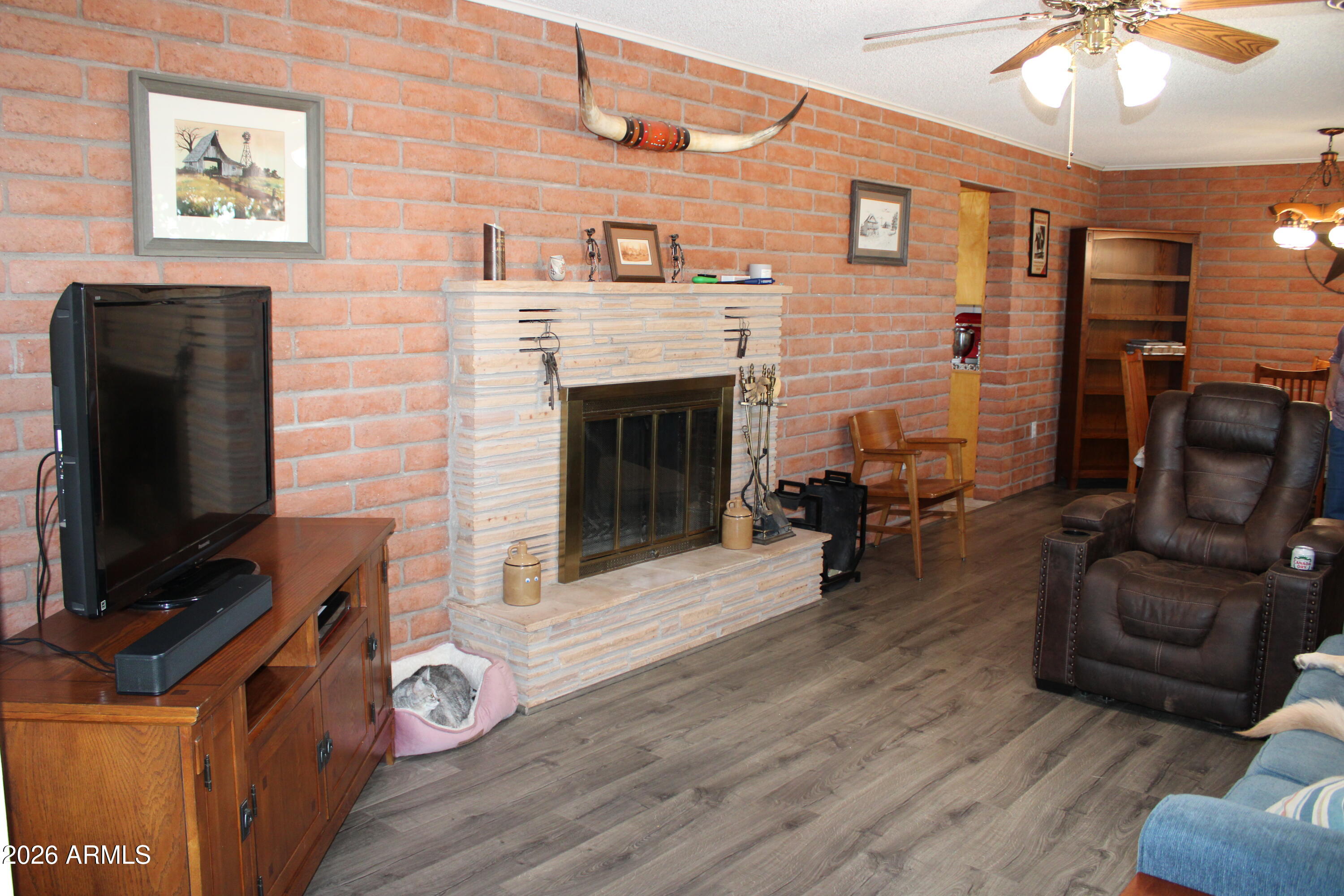 S2n2nene Sec 12 23 25 10.00Ac - Residential
