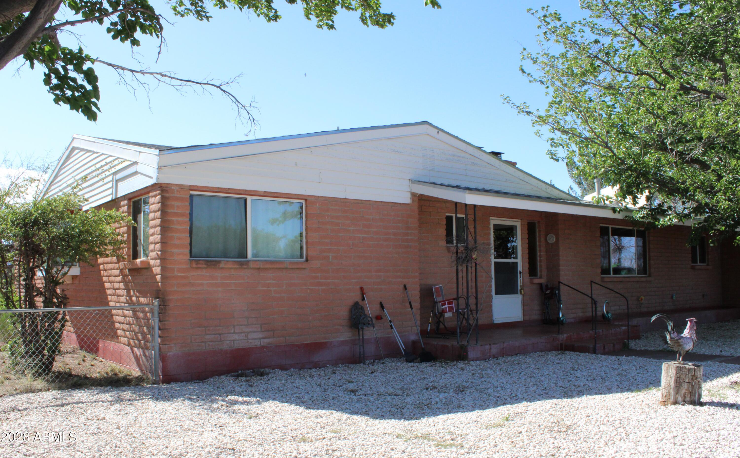S2n2nene Sec 12 23 25 10.00Ac - Residential