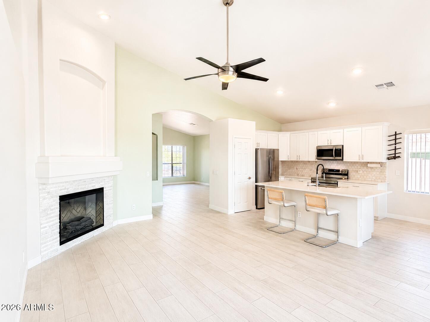 SUNRISE POINT - Residential