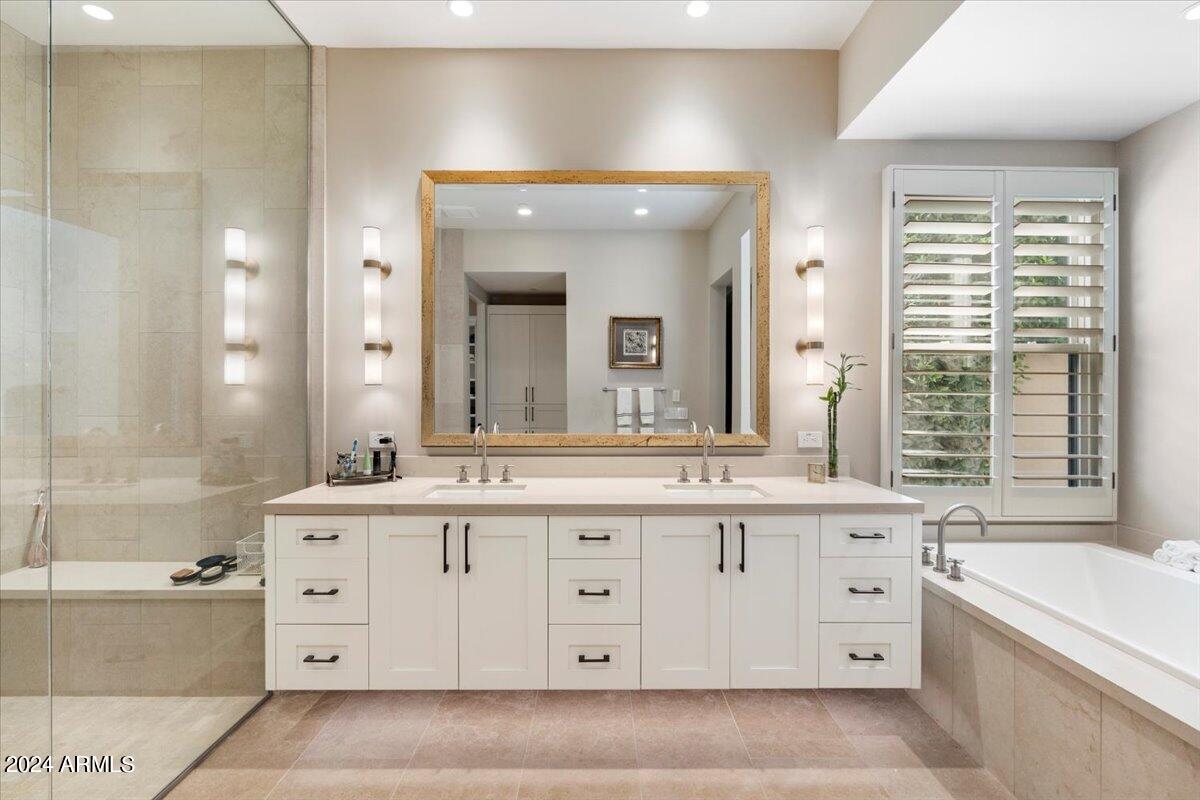 VILLAS AT MOUNTAIN SHADOWS 2 AMD - Residential