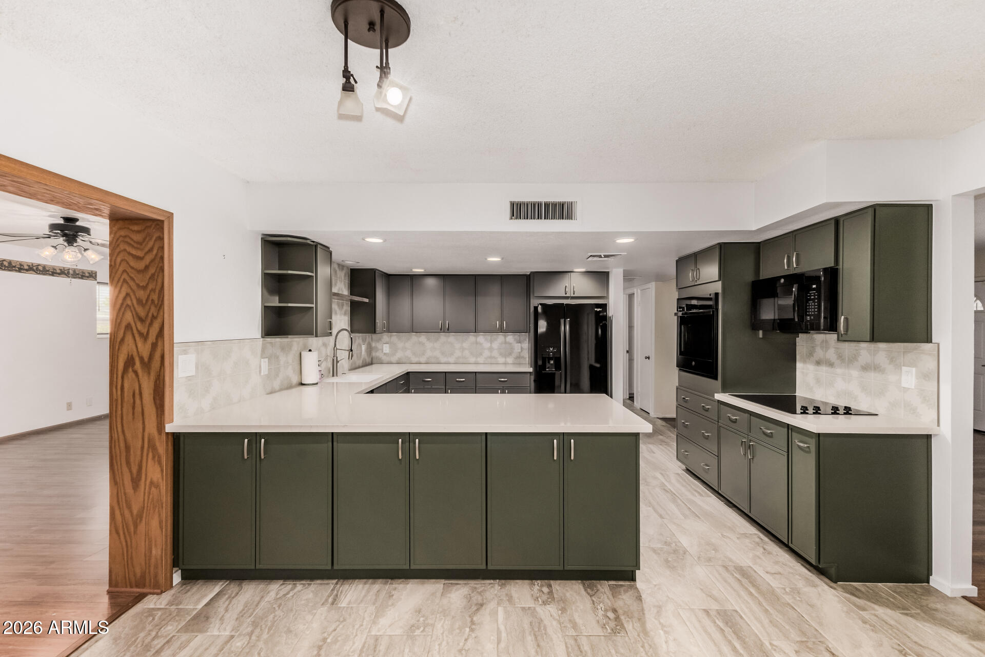 APACHE VILLA TWO - Residential