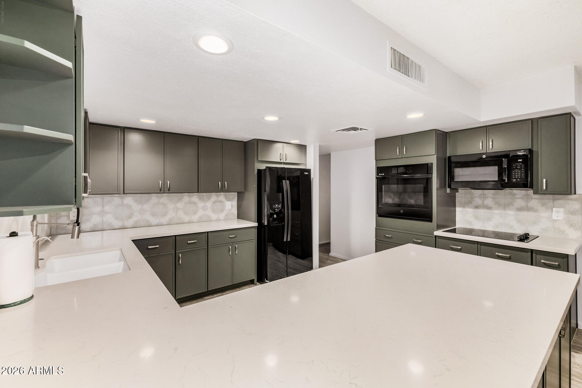 APACHE VILLA TWO - Residential