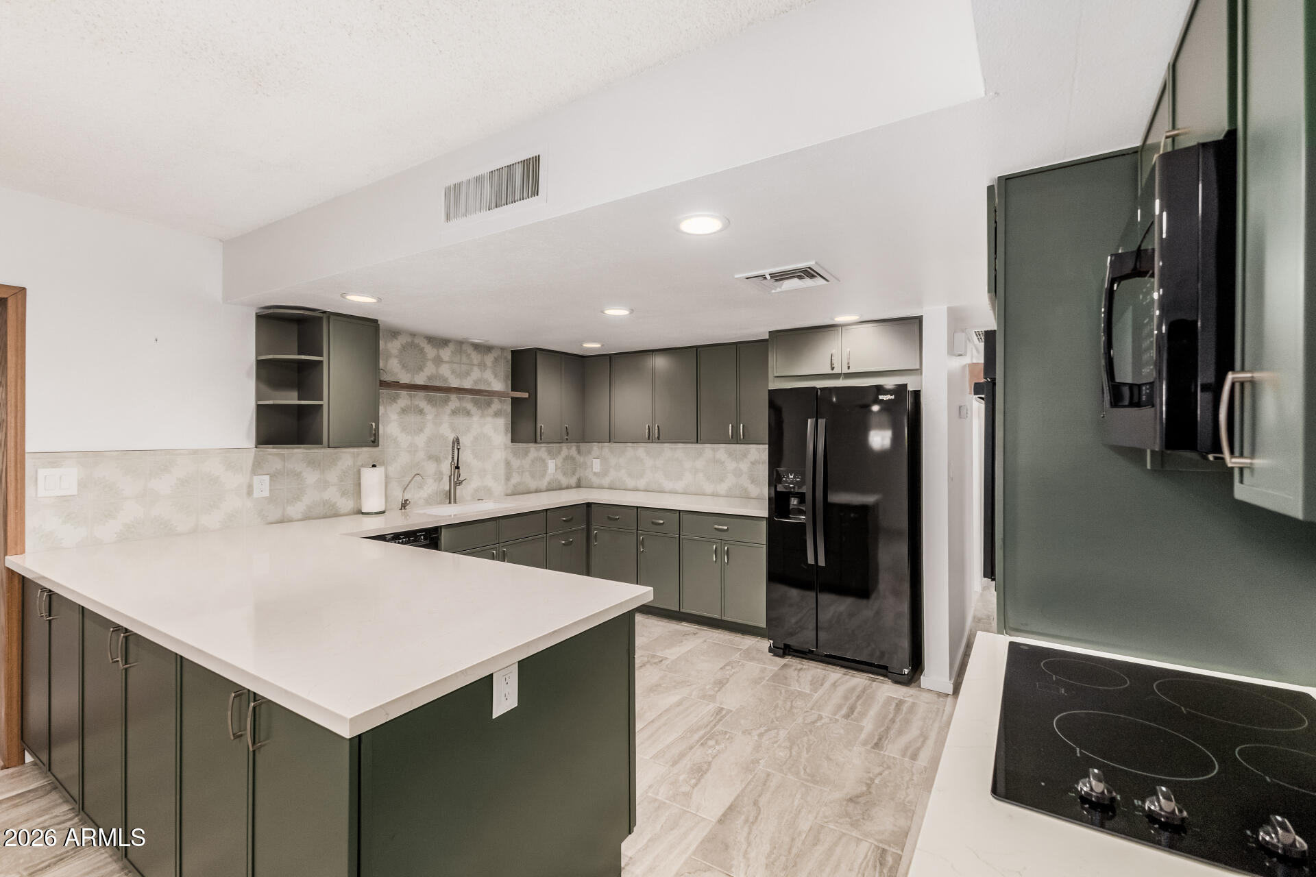 APACHE VILLA TWO - Residential