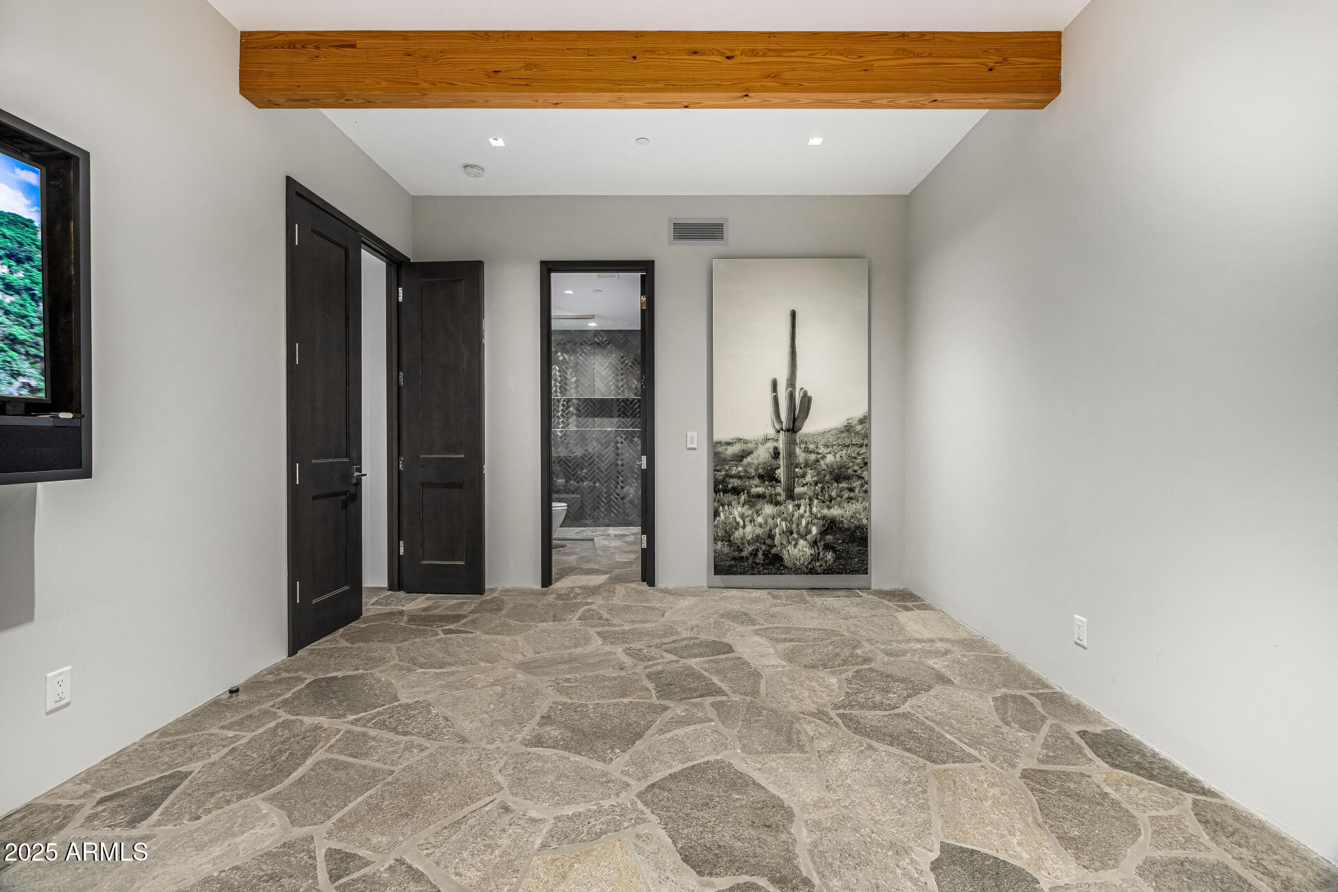 PARADISE VALLEY FARMS - Residential