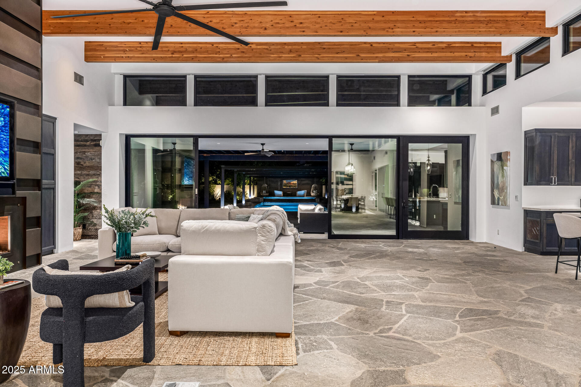 PARADISE VALLEY FARMS - Residential