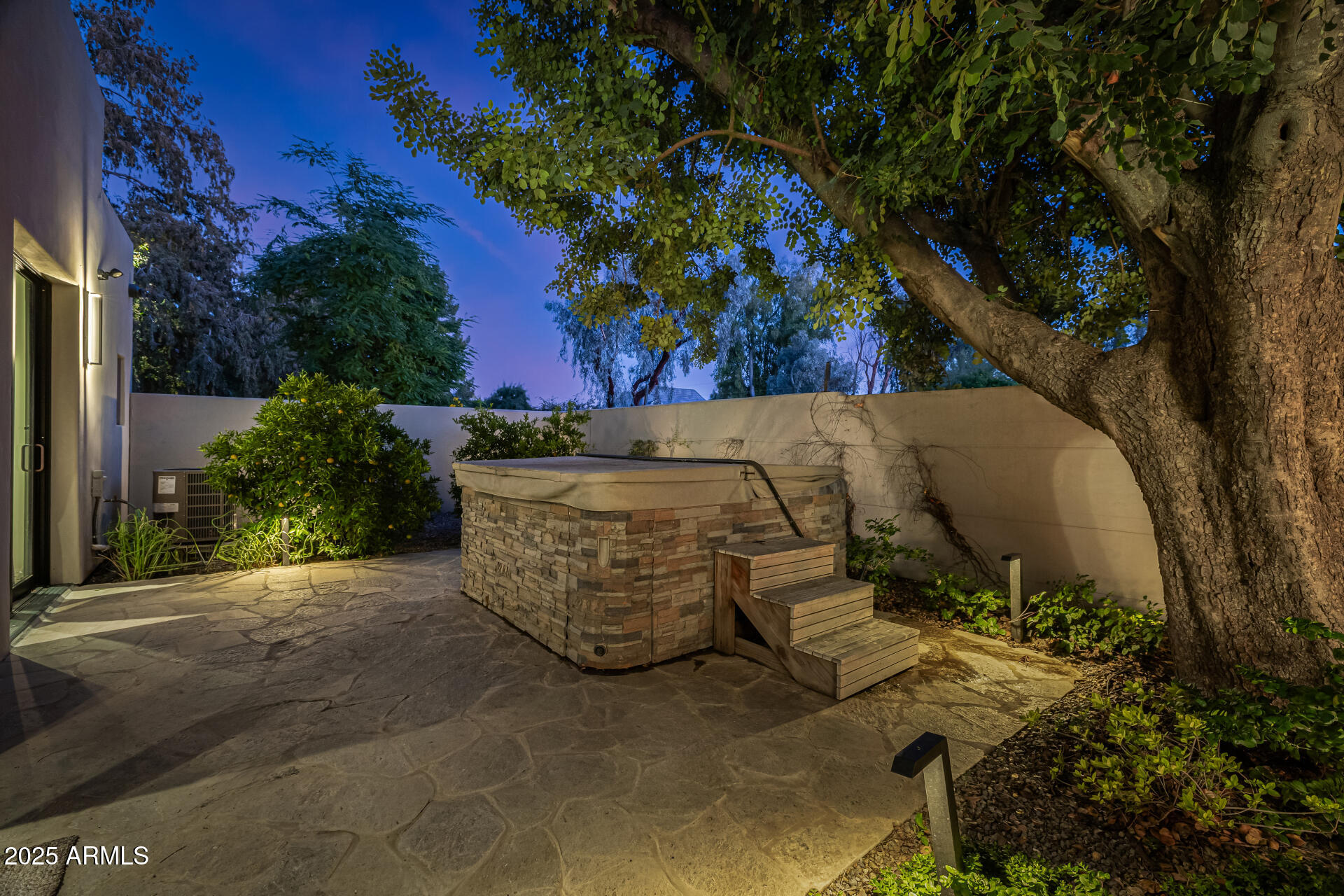 PARADISE VALLEY FARMS - Residential