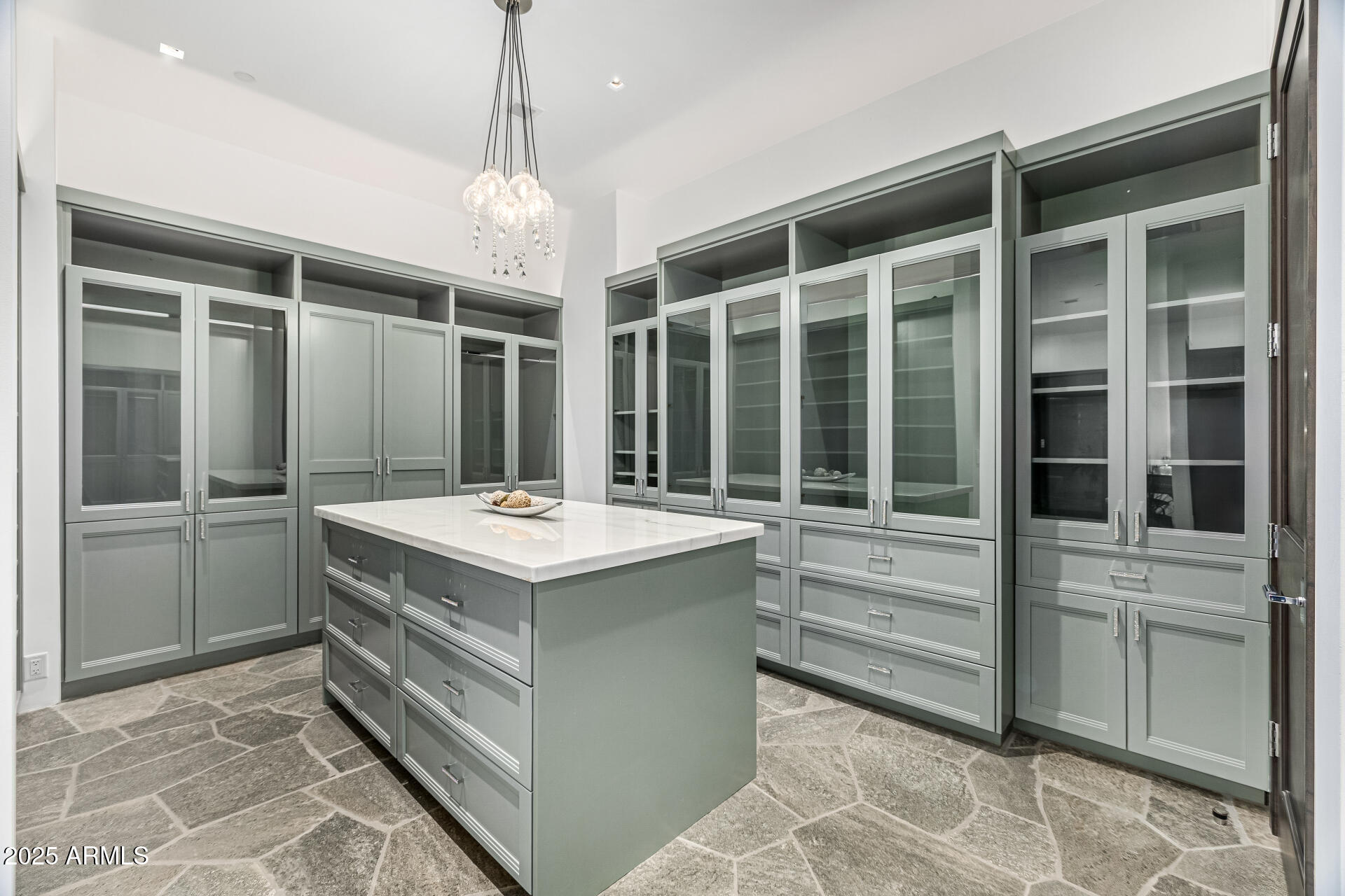 PARADISE VALLEY FARMS - Residential