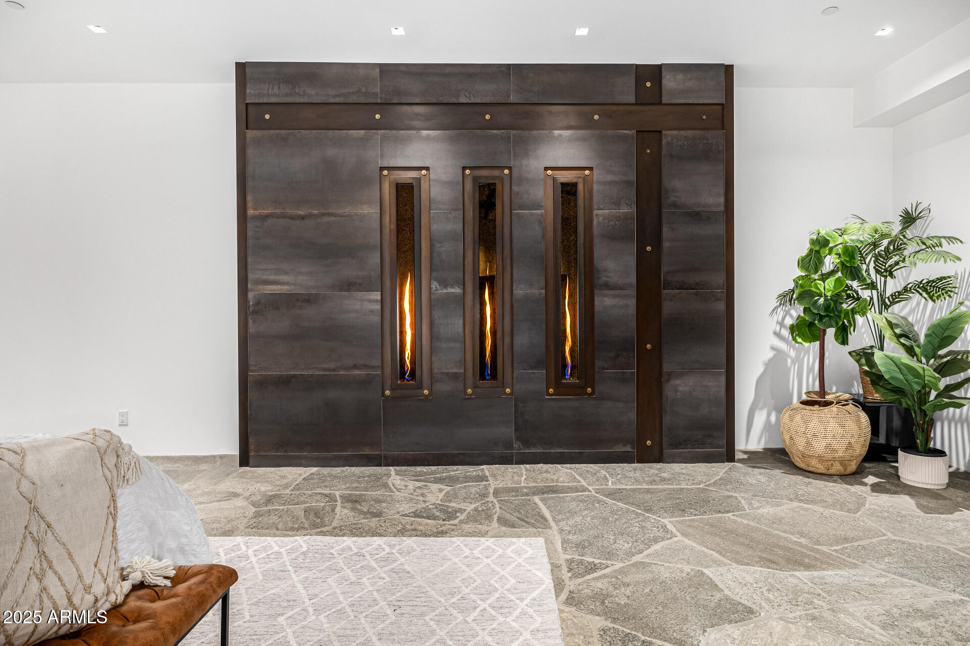 PARADISE VALLEY FARMS - Residential