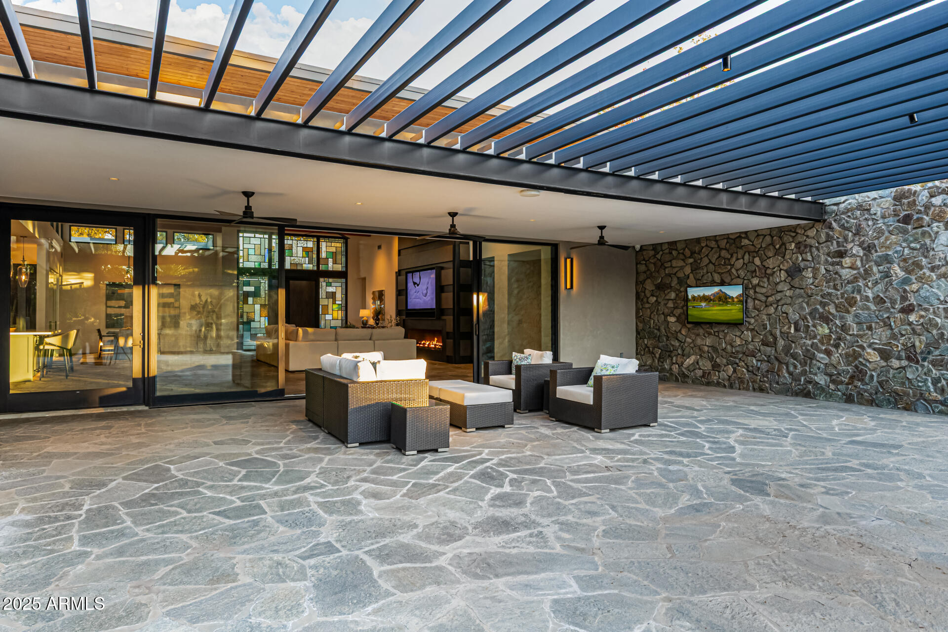 PARADISE VALLEY FARMS - Residential